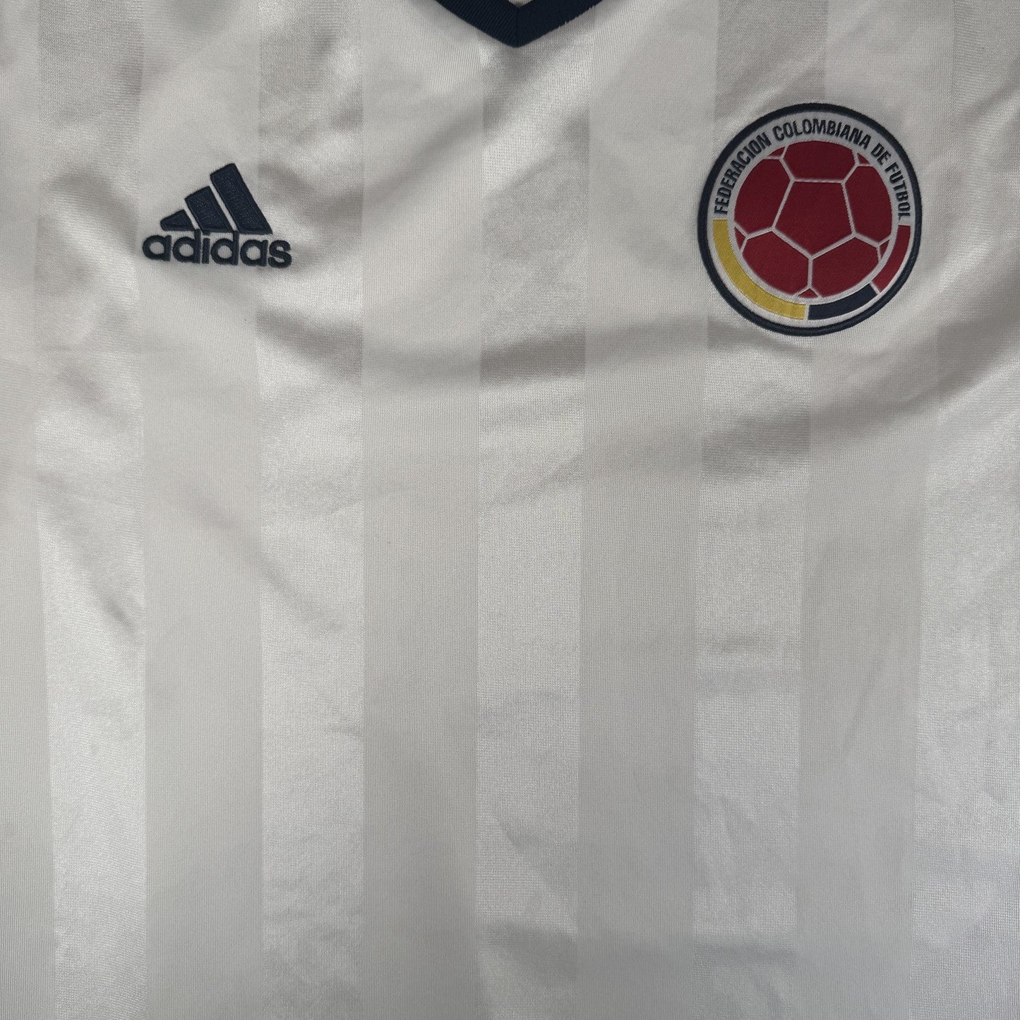 Colombia 2016/2017/2018 Home Football Shirt  Large
