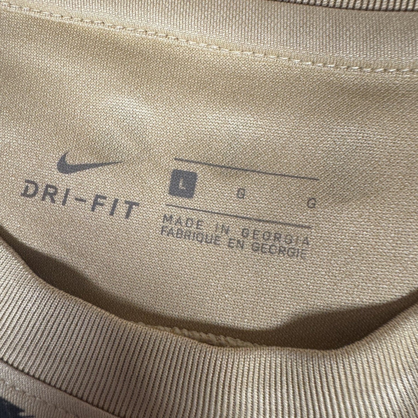 FC Utrecht 2021/2022 Third Football Shirt  Large