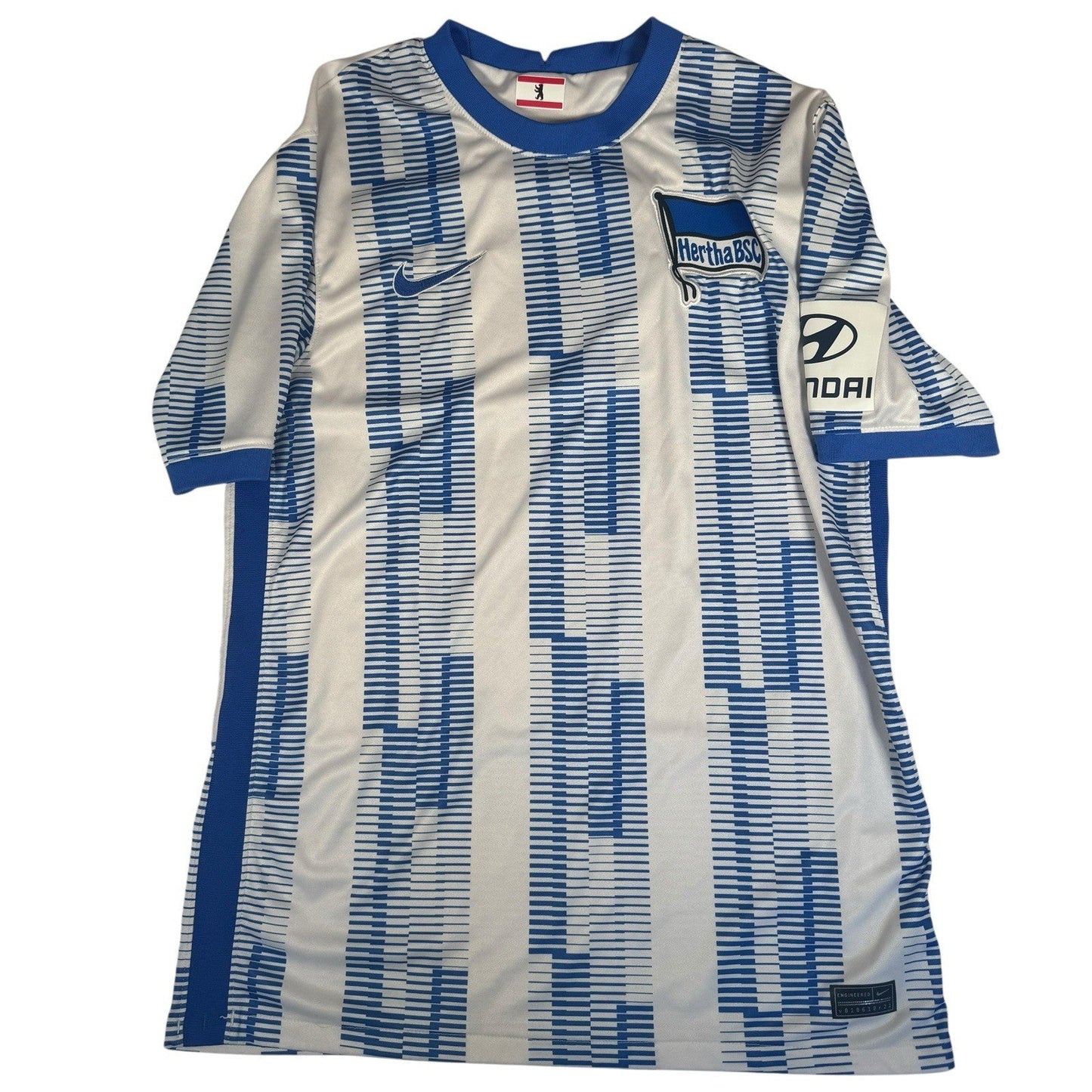 Hertha Berlin 2021/2022 Home Football Shirt Medium