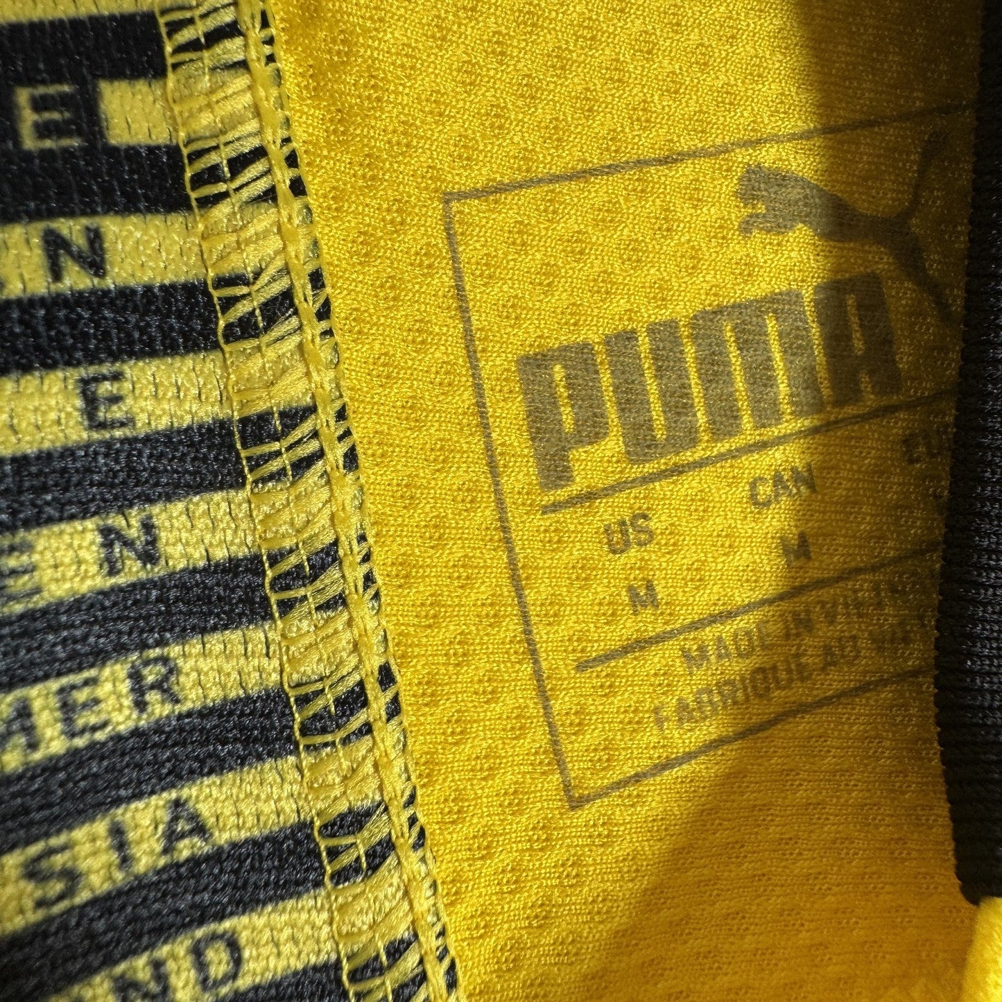 Borussia Dortmund 2019/2020 Home Football Shirt  Medium