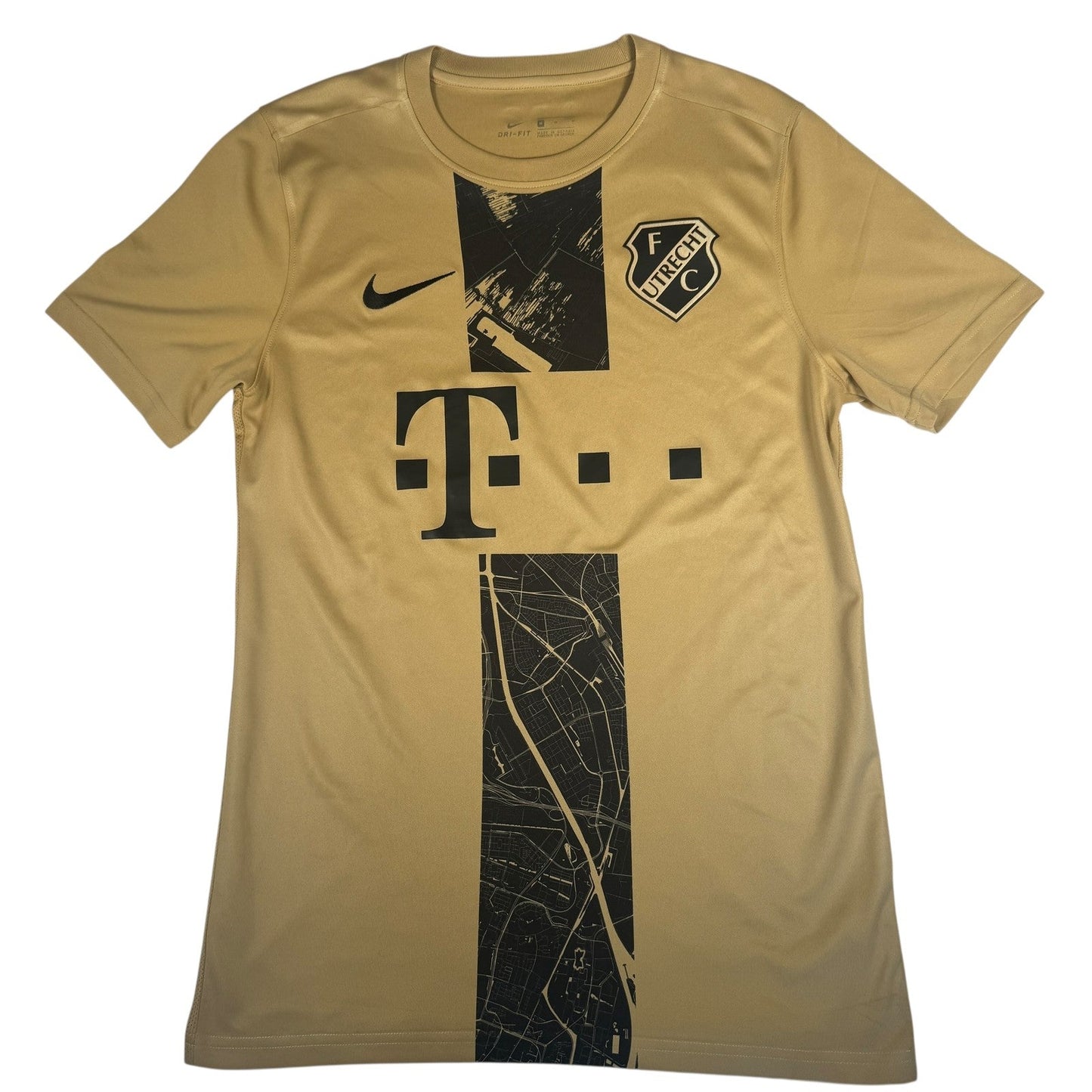 FC Utrecht 2021/2022 Third Football Shirt  Medium