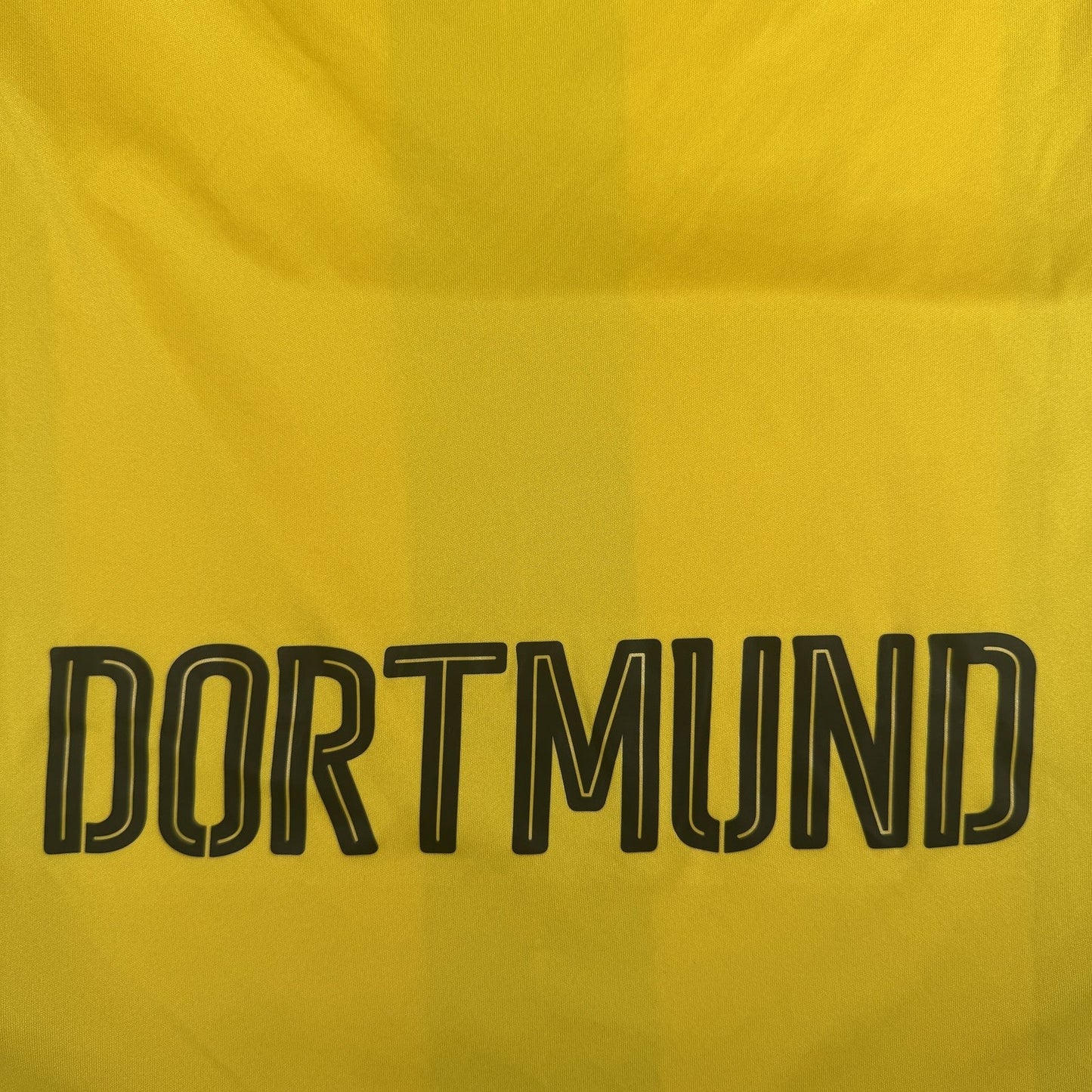 Borussia Dortmund 2016/2017 Home Football Shirt  Medium