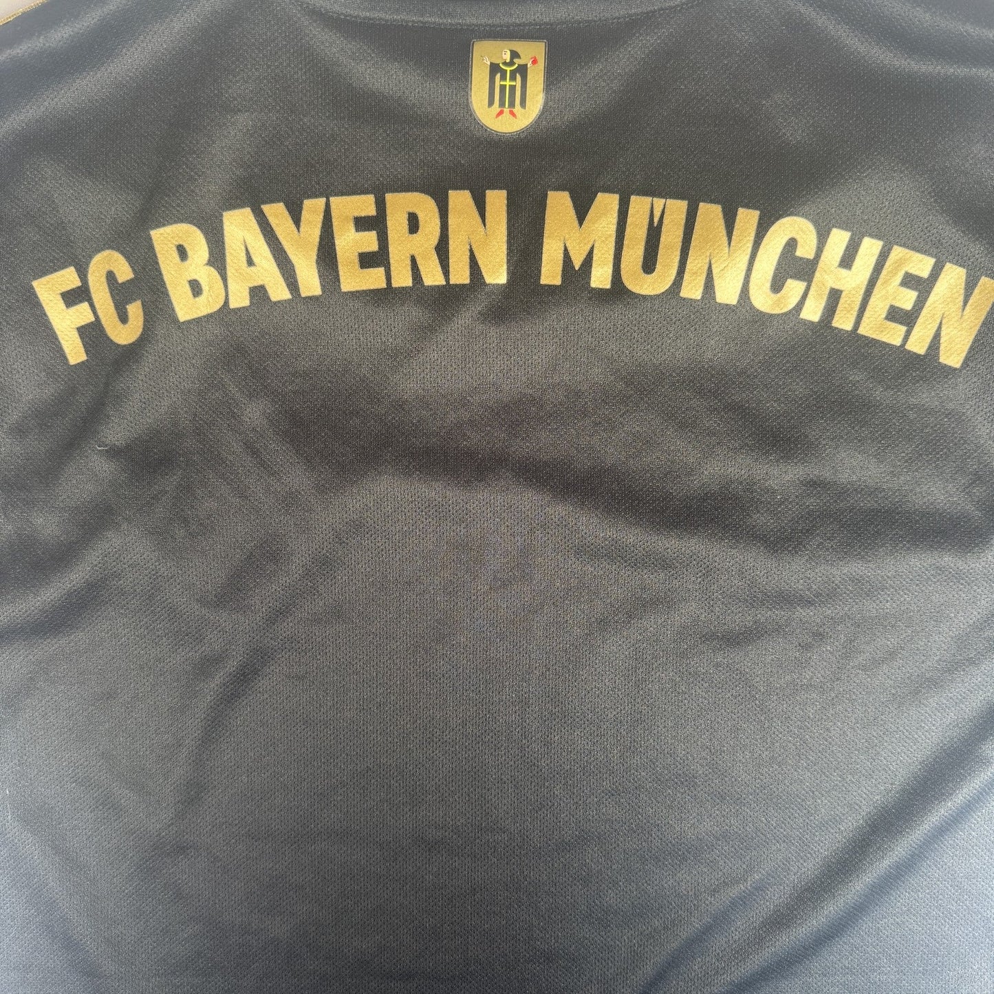 Bayern Munich 2021/2022 Away Football Shirt  Medium