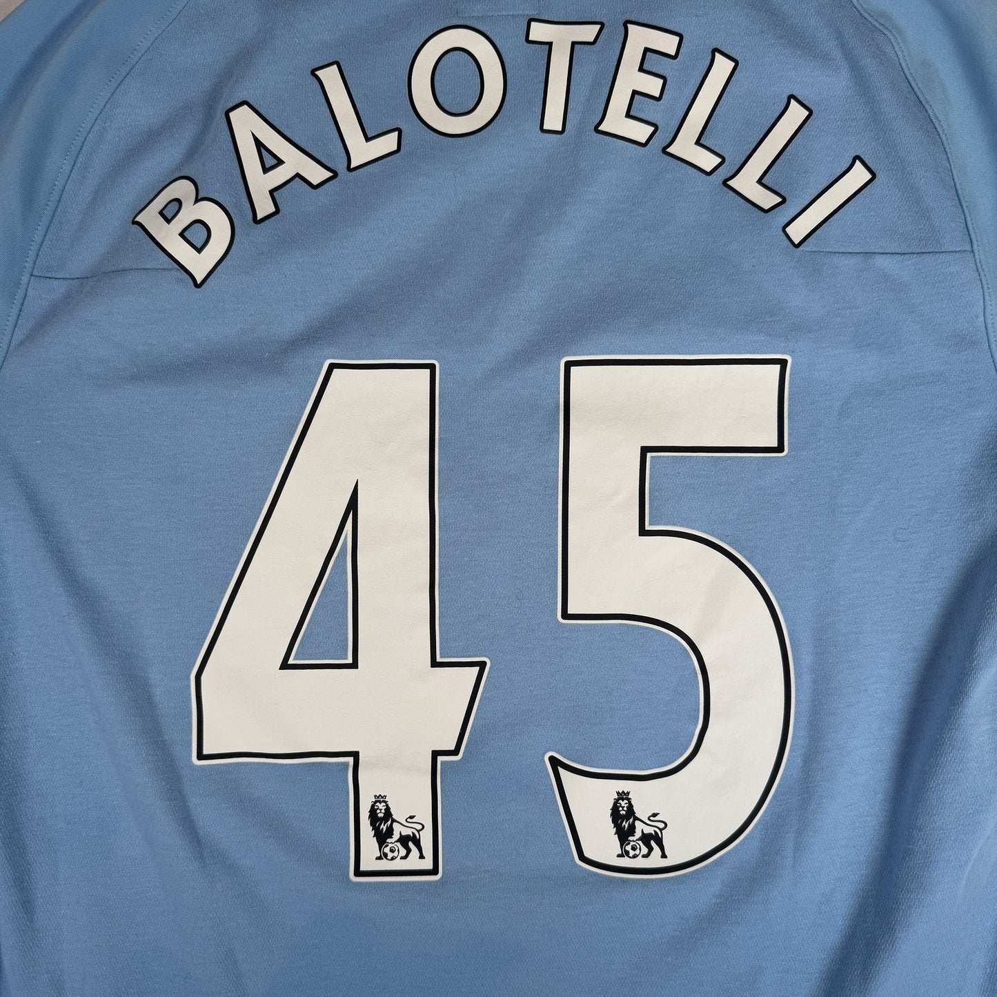 BALOTELLI 45 Manchester City 2010/2011 Home Football Shirt Medium