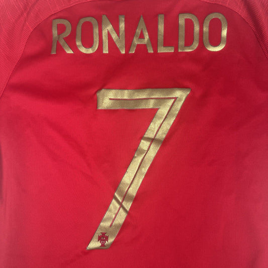 RONALDO 7 Portugal 2018/2019/2020 Home Football Shirt  Medium