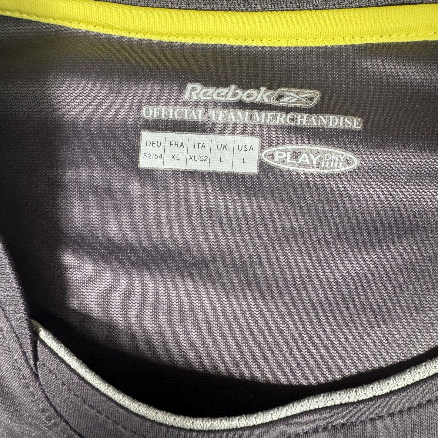 Manchester City 2004/2005 Training Football Shirt  Large