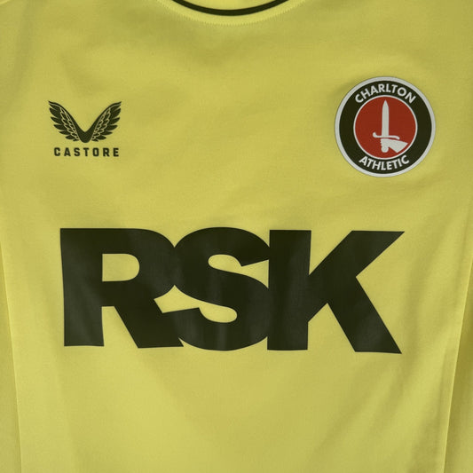 Charlton Athletic 2022/2023 Goalkeeper Football Shirt  Medium