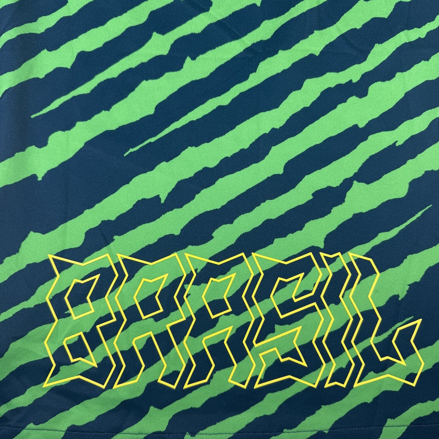 Brazil 2022/2023 Pre-Match Training Football Shirt  Medium