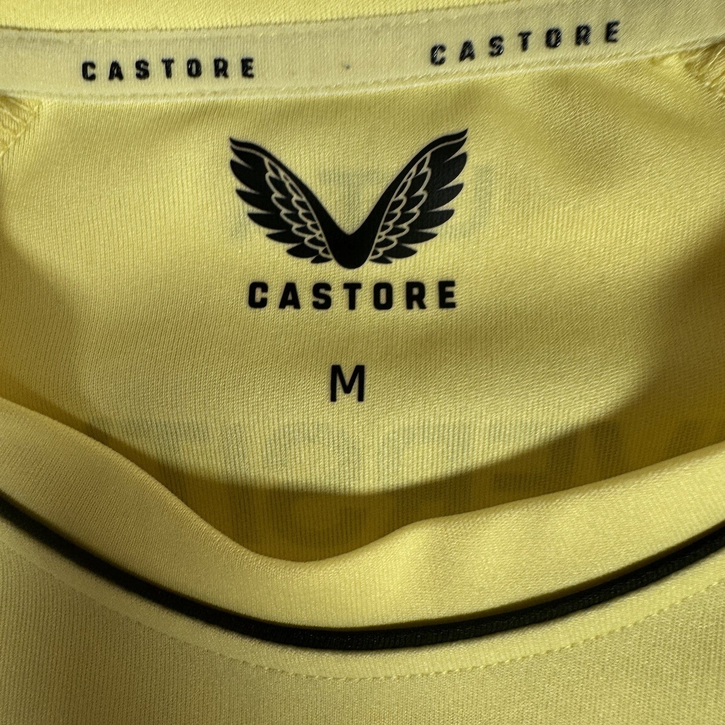 Charlton Athletic 2022/2023 Goalkeeper Football Shirt  Medium