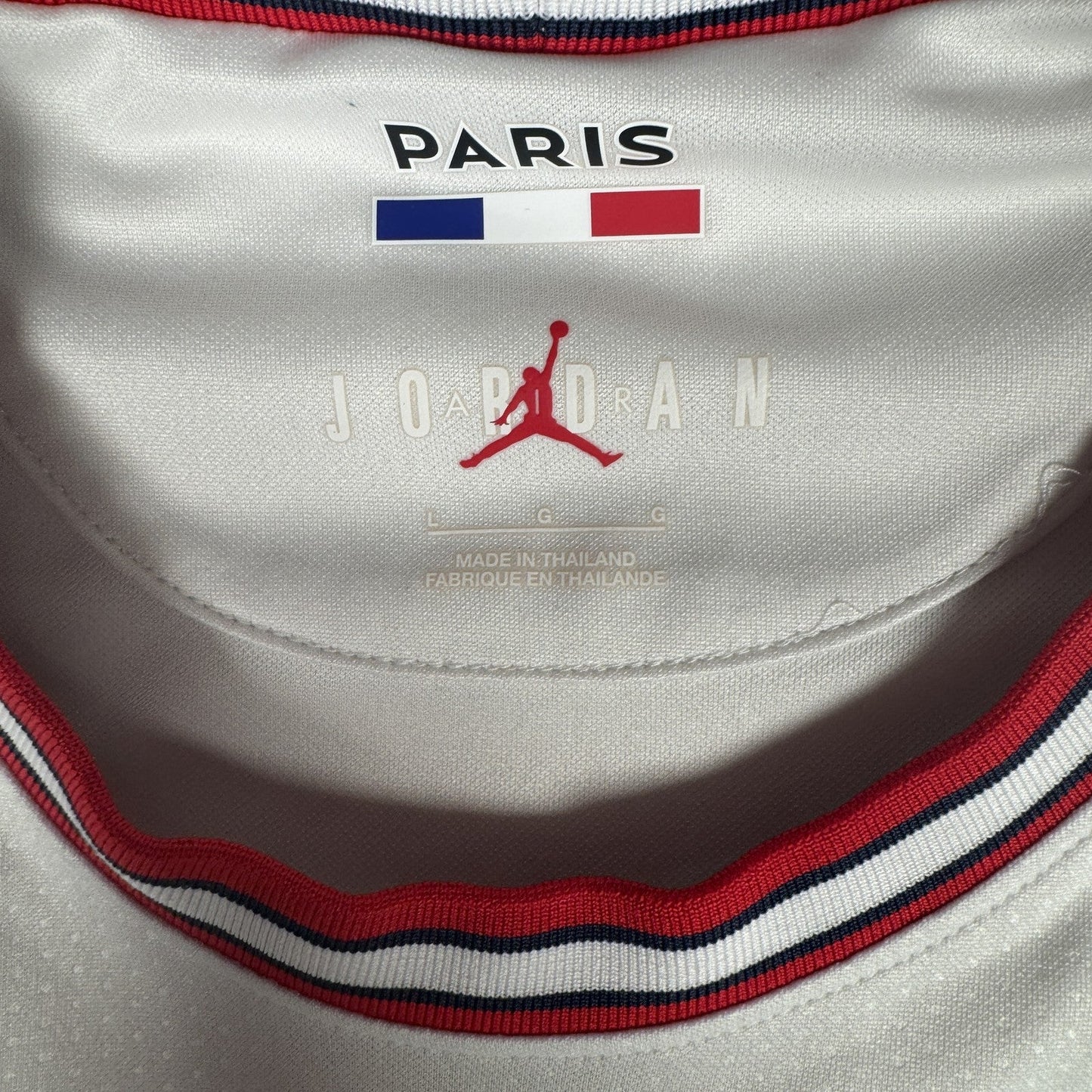 PSG Paris Saint-Germain 2021/2022 Fourth Football Shirt  Large