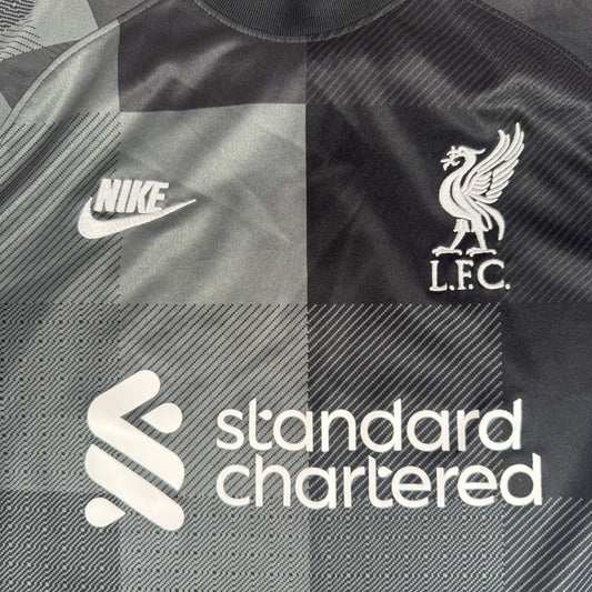 Liverpool 2021/2022 Goalkeeper Football Shirt  Medium