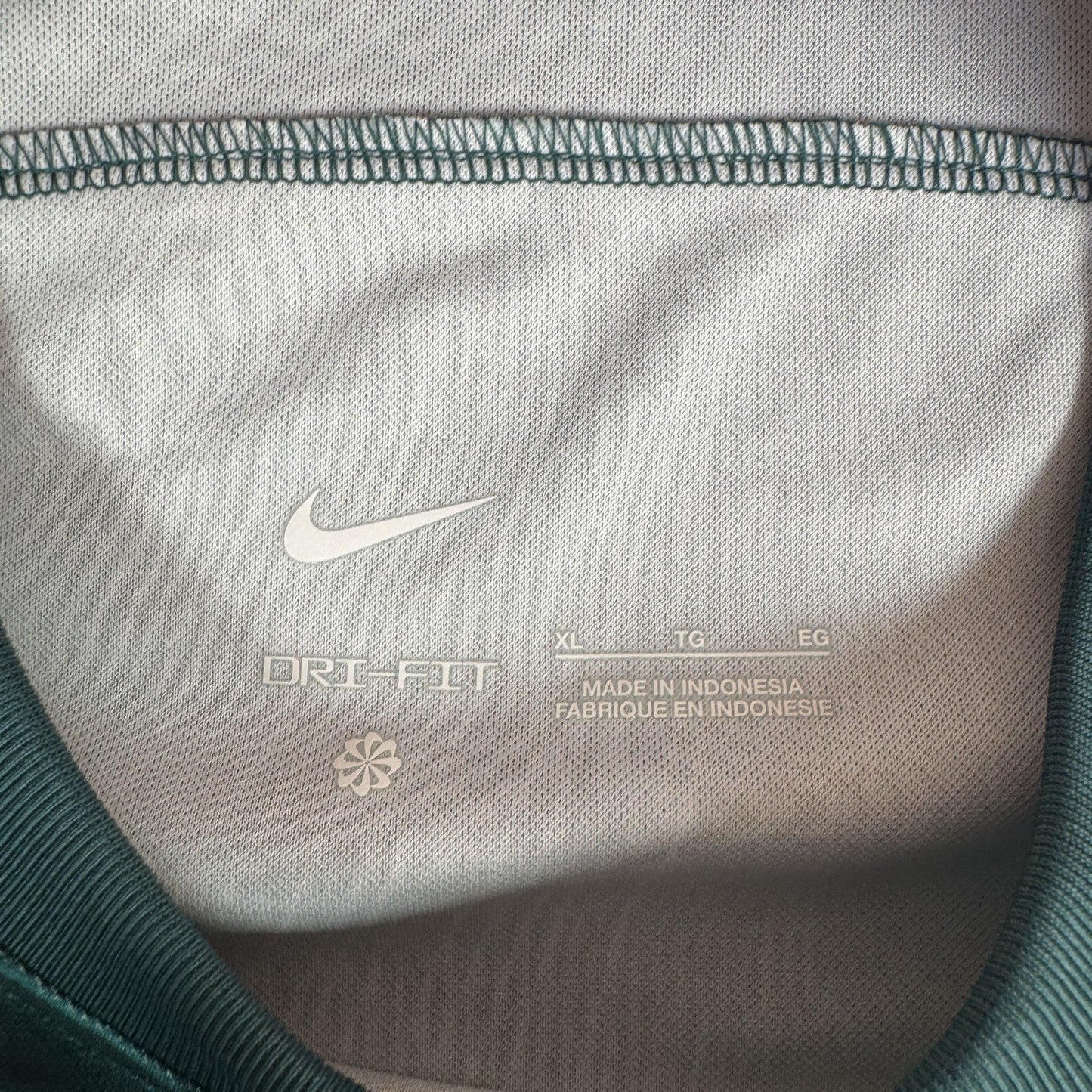 Liverpool 2022/2023 Third Football Shirt  XL