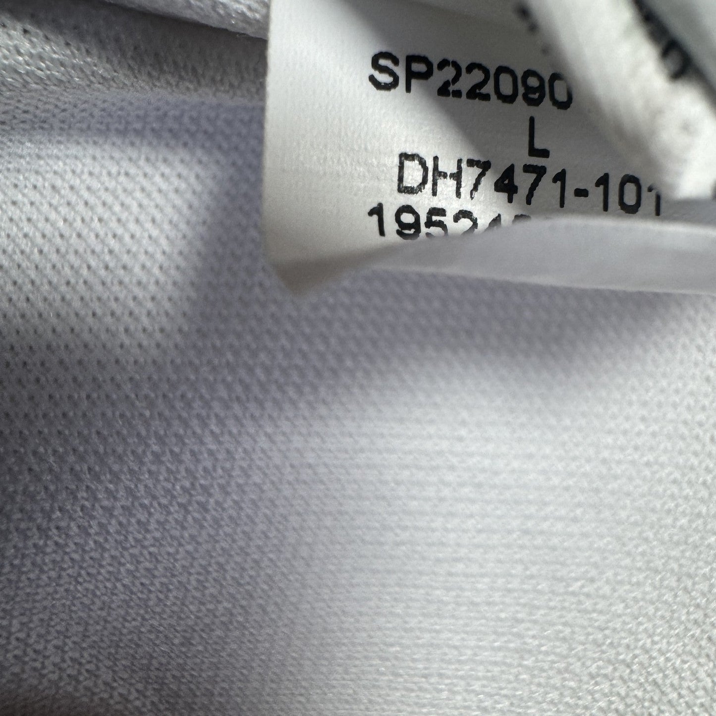 PSG Paris Saint-Germain 2021/2022 Fourth Football Shirt  Large