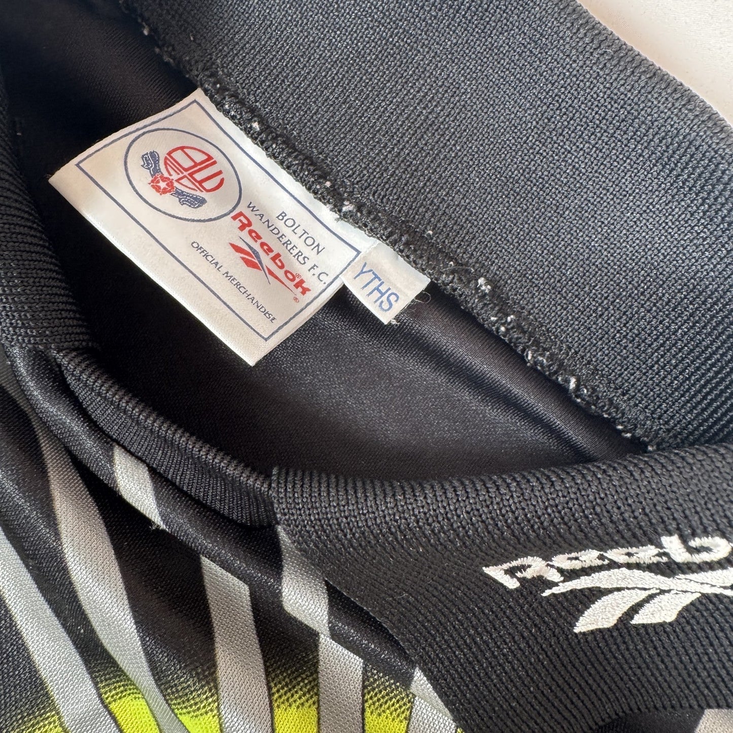 Bolton Wanderers 1997/1998 Goalkeeper Football Shirt Youths