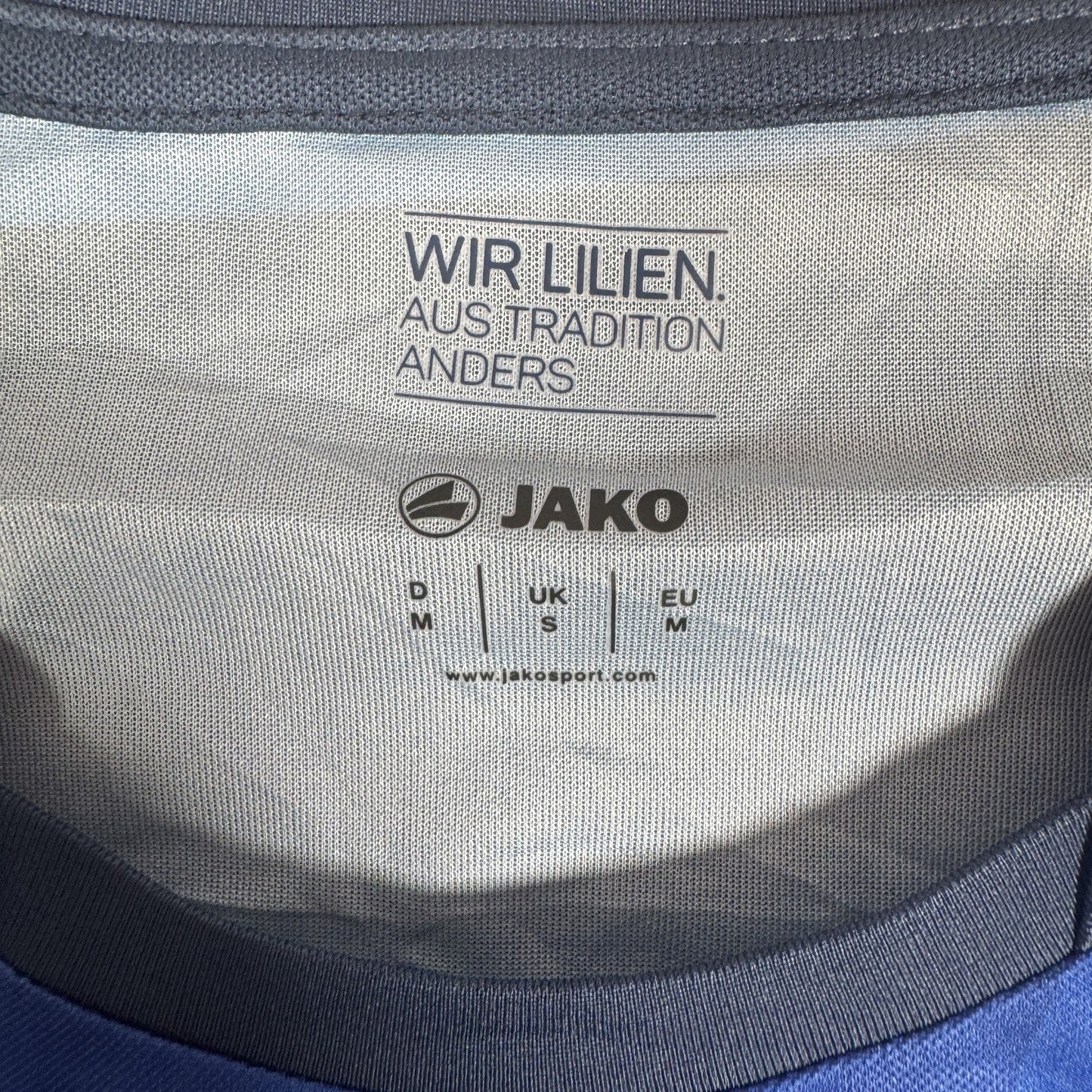 SV Darmstadt 98 2016/2017 Home Football Shirt  Small