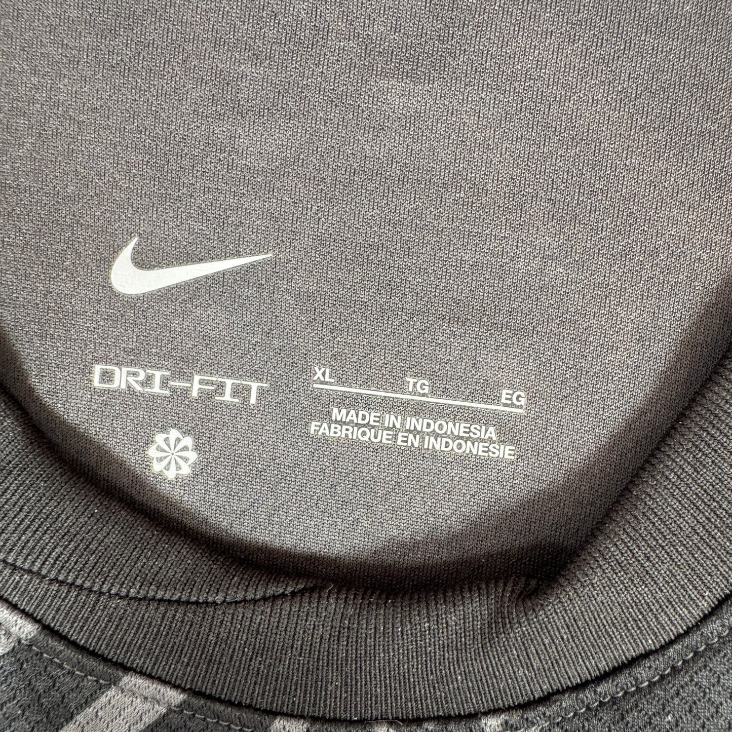 Liverpool 2024/2025 Goalkeeper Football Shirt  XL