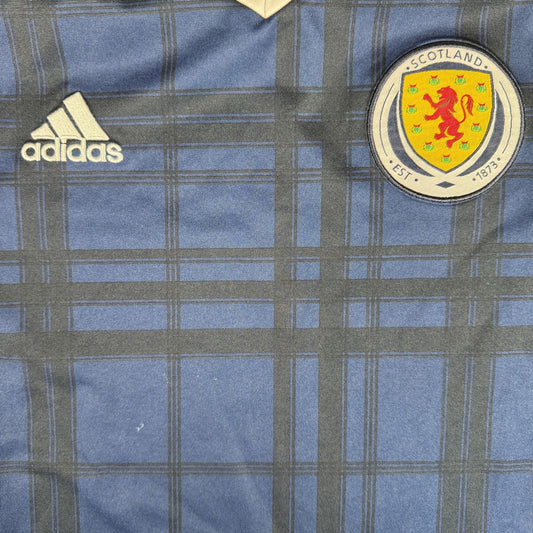 Scotland 2016/2017/2018 Home Football Shirt  Small
