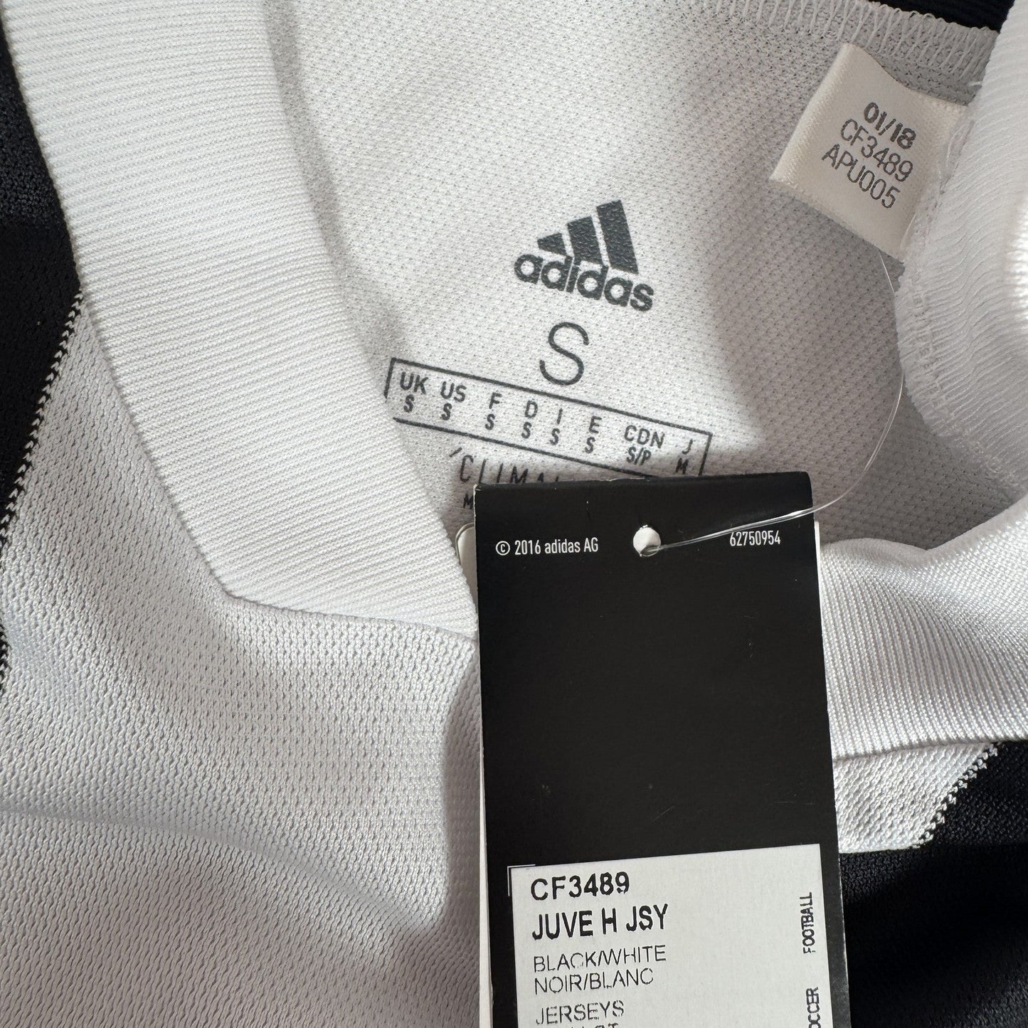 Juventus 2018/2019 Home Football Shirt  Small BNWT