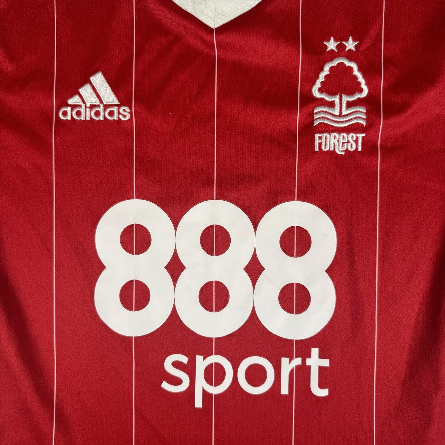 Nottingham Forest 2017/2018 Home Football Shirt  Small