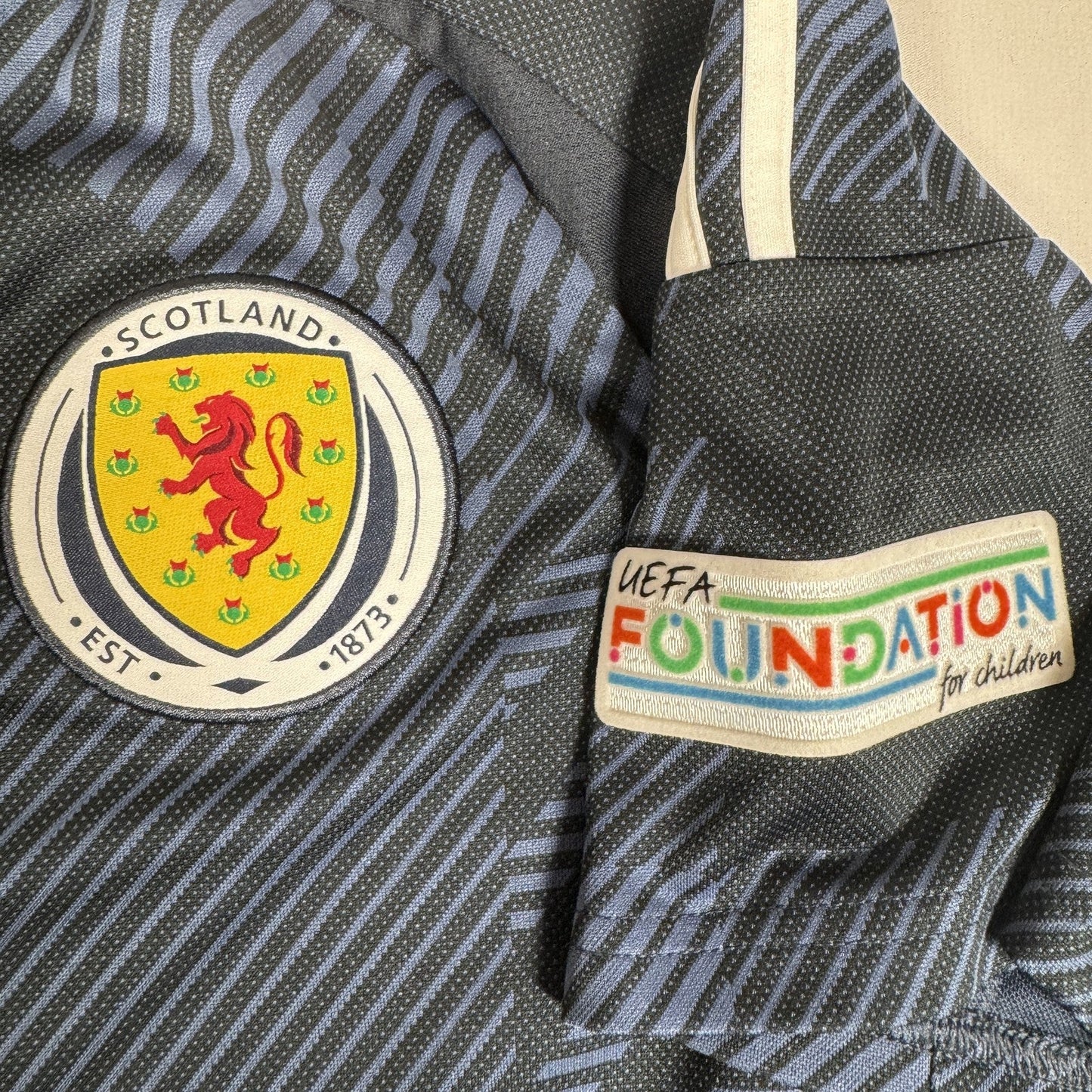 Scotland 2024/2025 Home Football Shirt  Medium