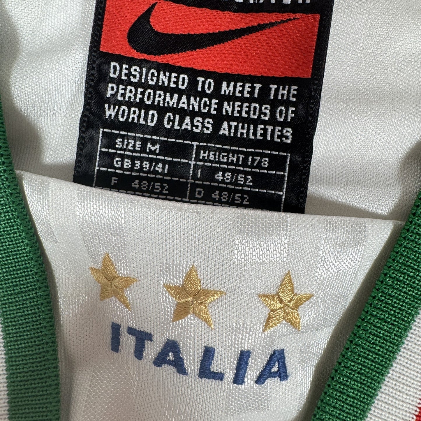 Italy 1996/1997/1998 Training Football Shirt  Medium