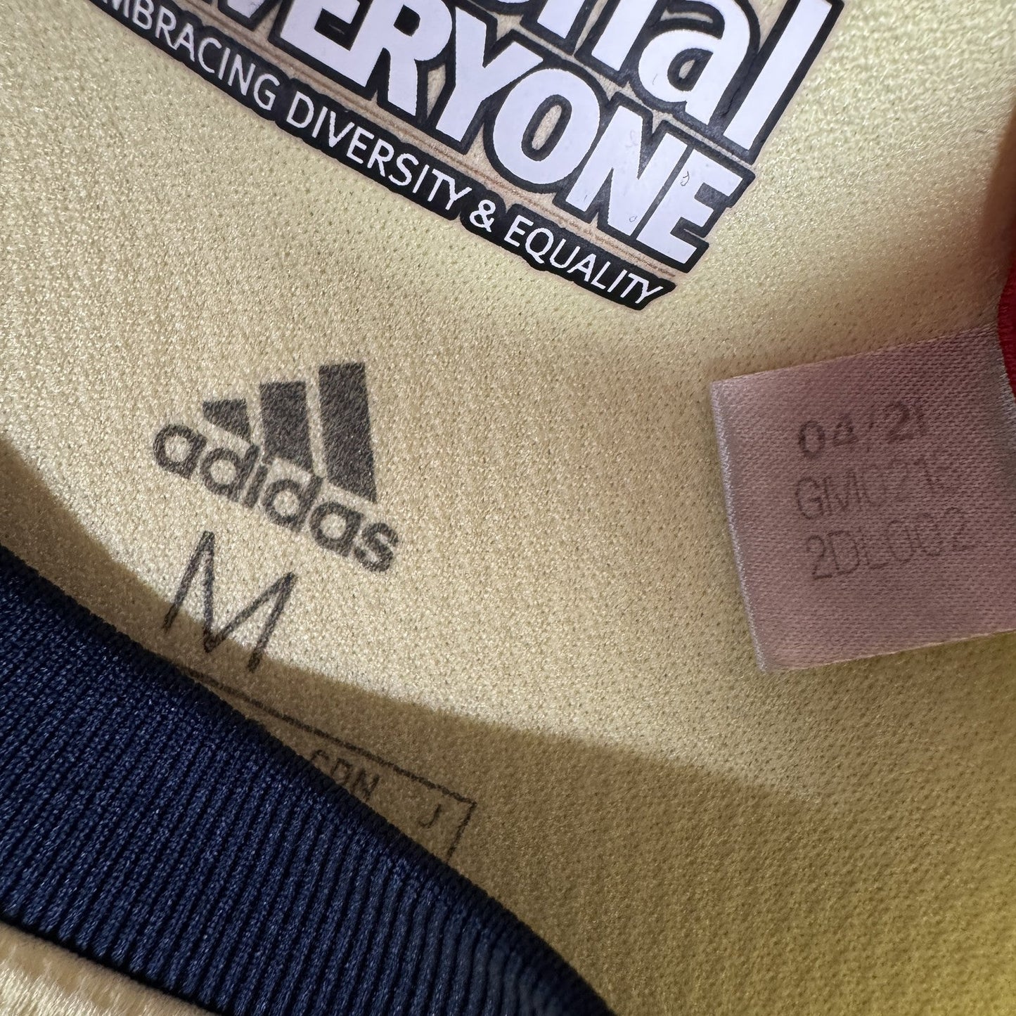 Arsenal 2021/2022 Away Football Shirt  Medium