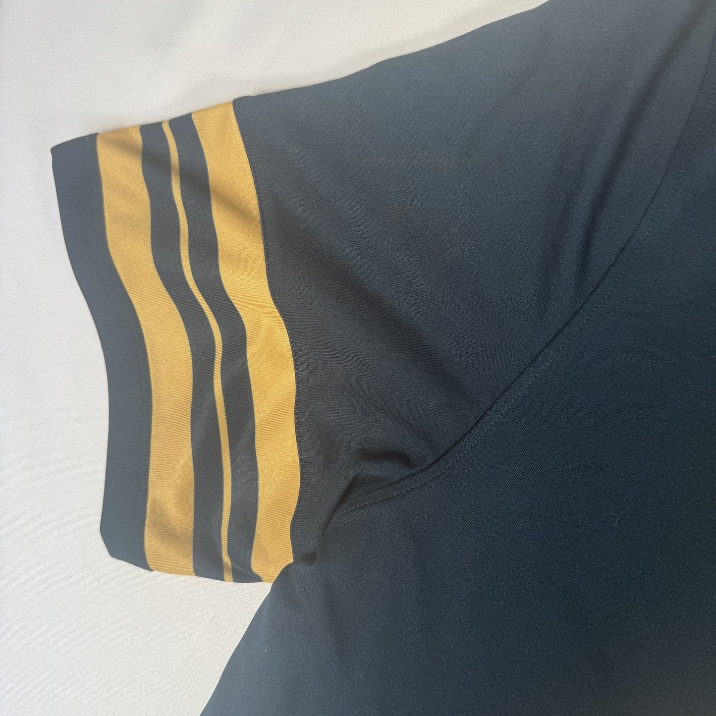 Tottenham Hotspur 2016/2017 Away Football Shirt  XL