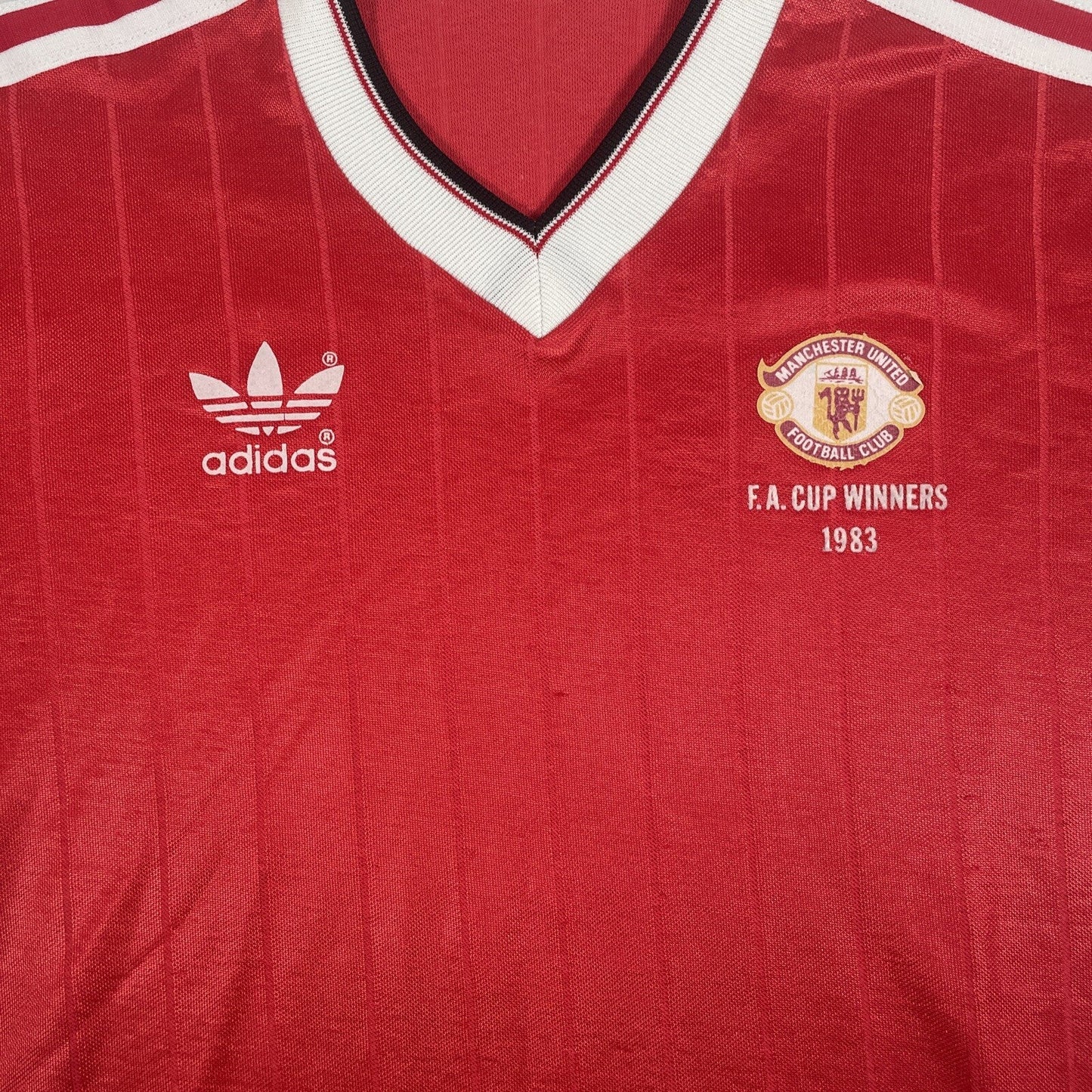 Manchester United 1983/1984 FA Cup Winners Home Football Shirt Medium