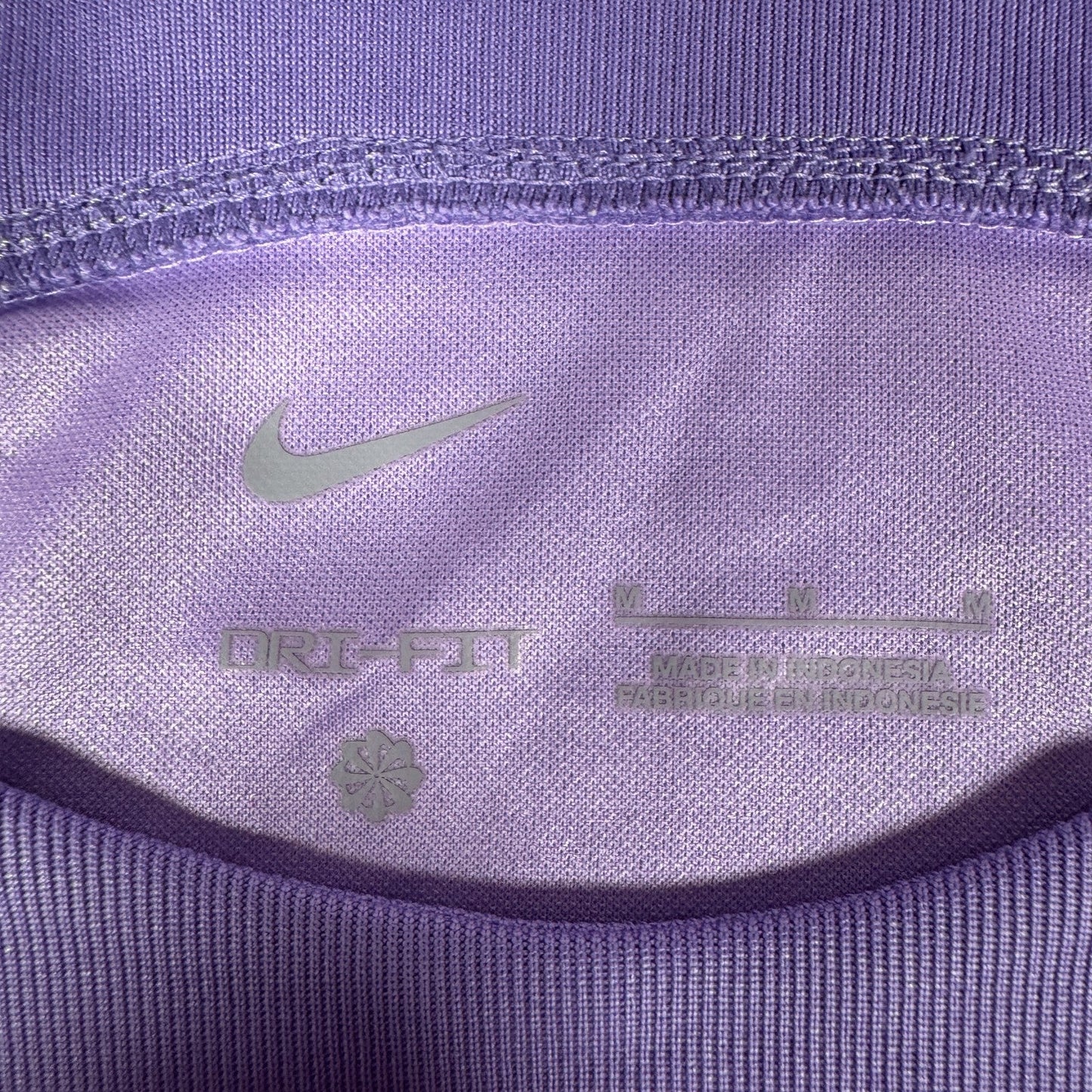 Liverpool 2022/2023 Goalkeeper Football Shirt and Shorts Medium