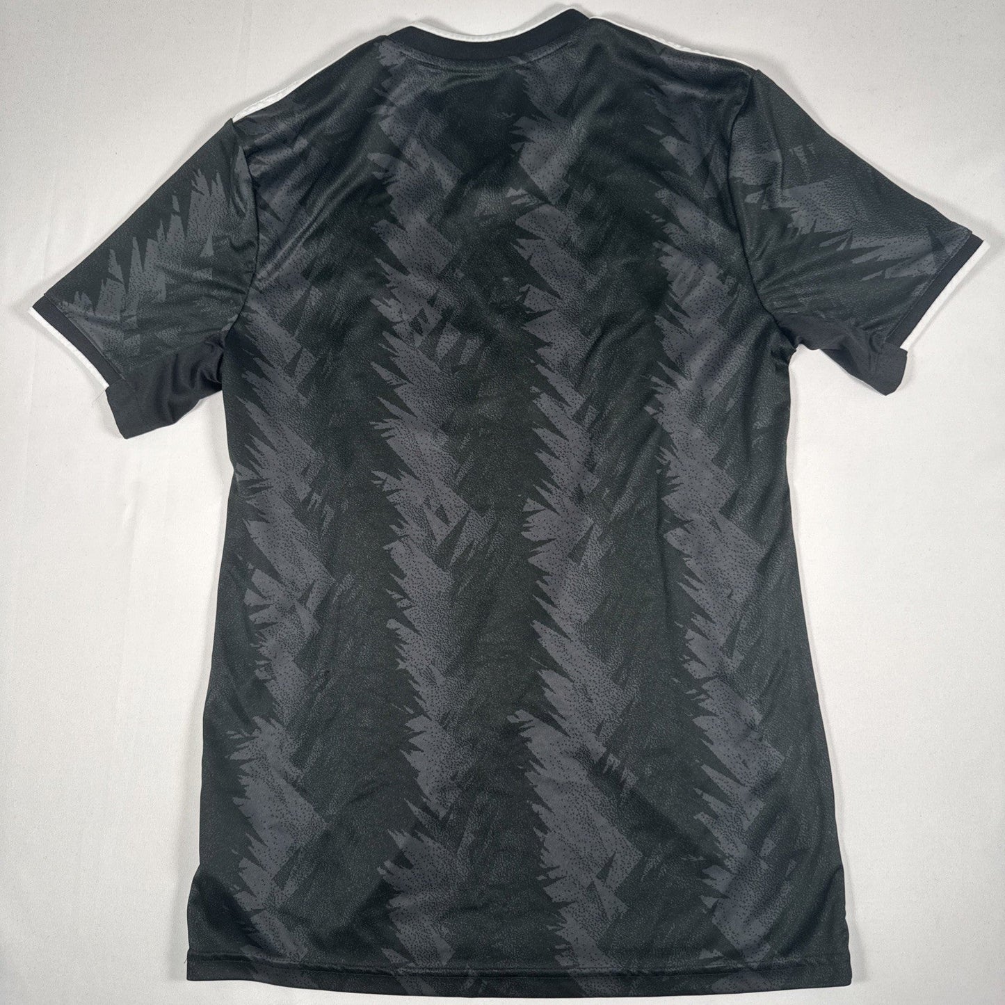 Juventus 2022/2023 Away Football Shirt  Men’s Small