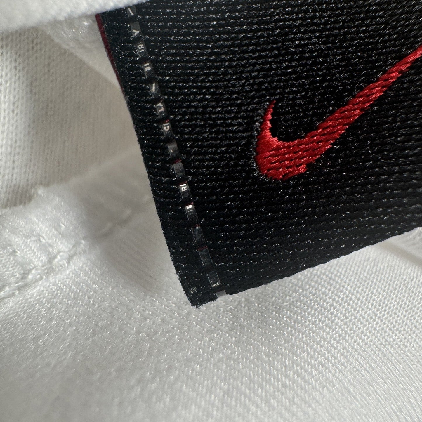 Inter Milan 2005/2006 Away Football Shirt  Medium