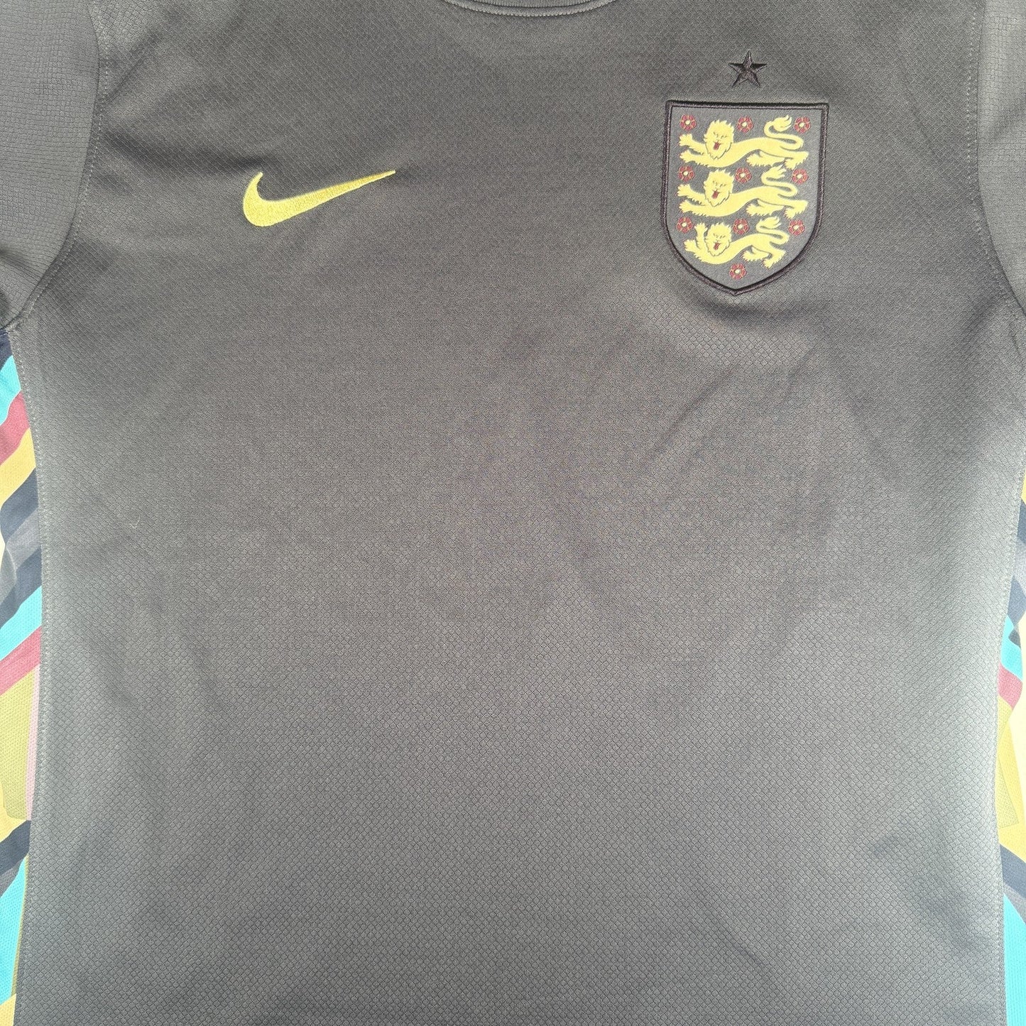 England 2024/2025 Away Football Shirt  Large