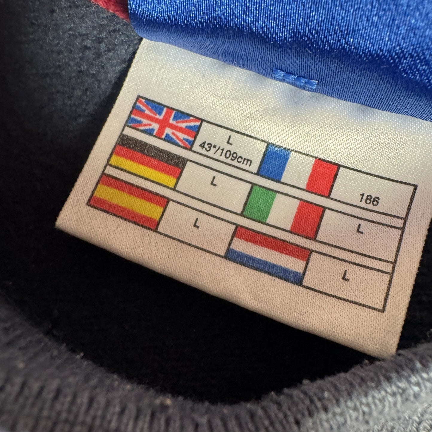 England 1999/2000/2001 Umbro Training Sweatshirt  Large