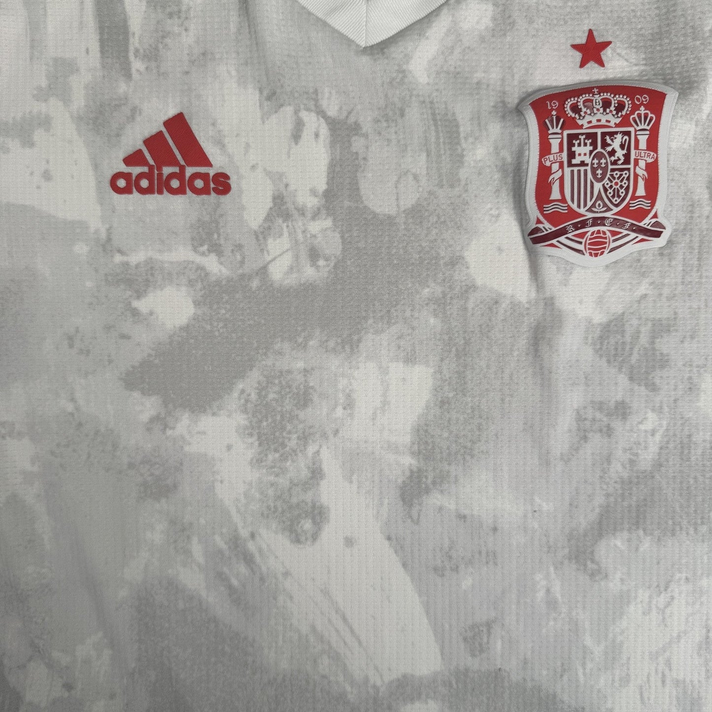 Spain 2020/2021/2022 Away HEAT.RDY Football Shirt  Medium