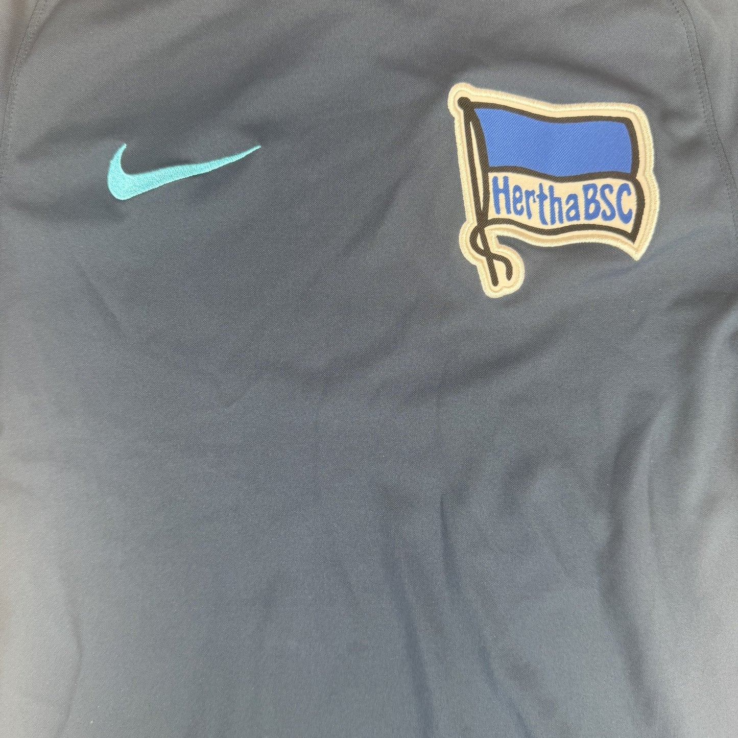 Hertha Berlin 2018/2019 Training Football Shirt  Medium