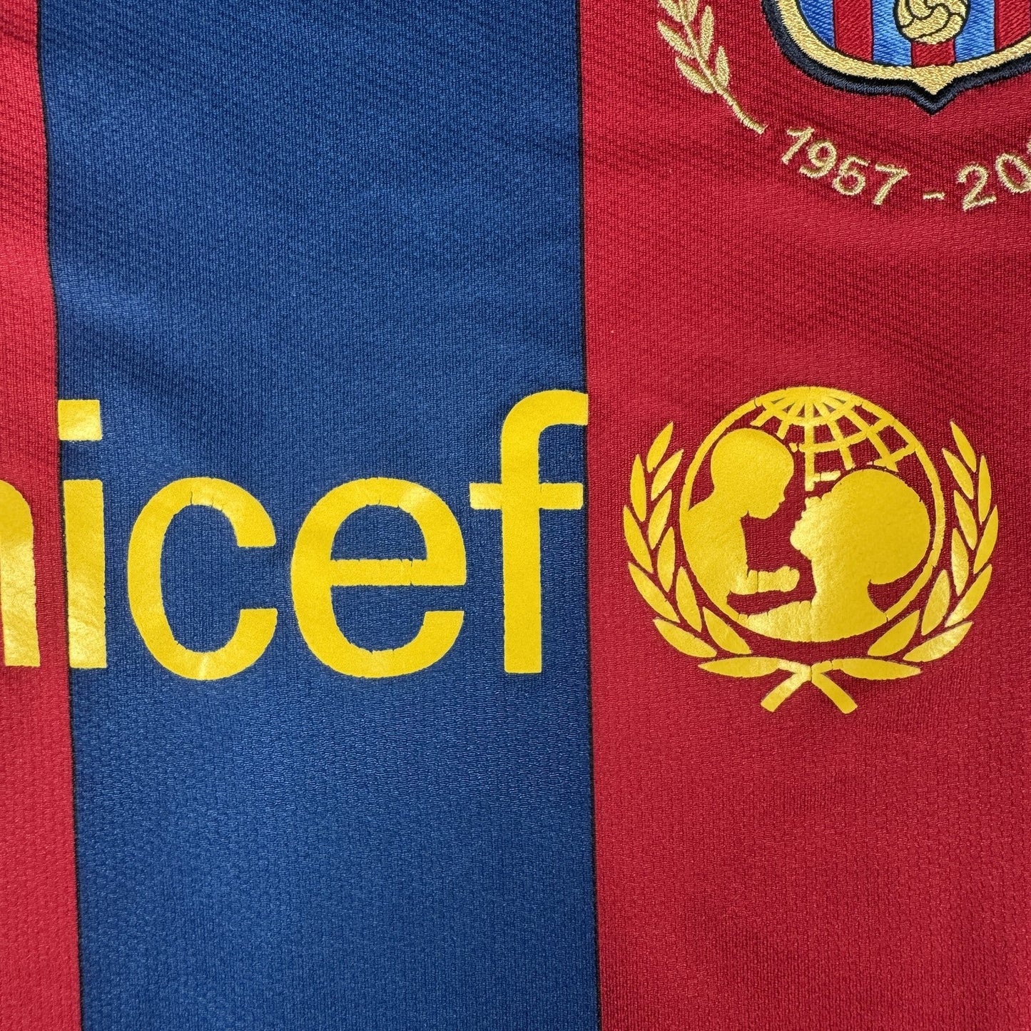 Barcelona 2007/2008 Home Football Shirt  Medium