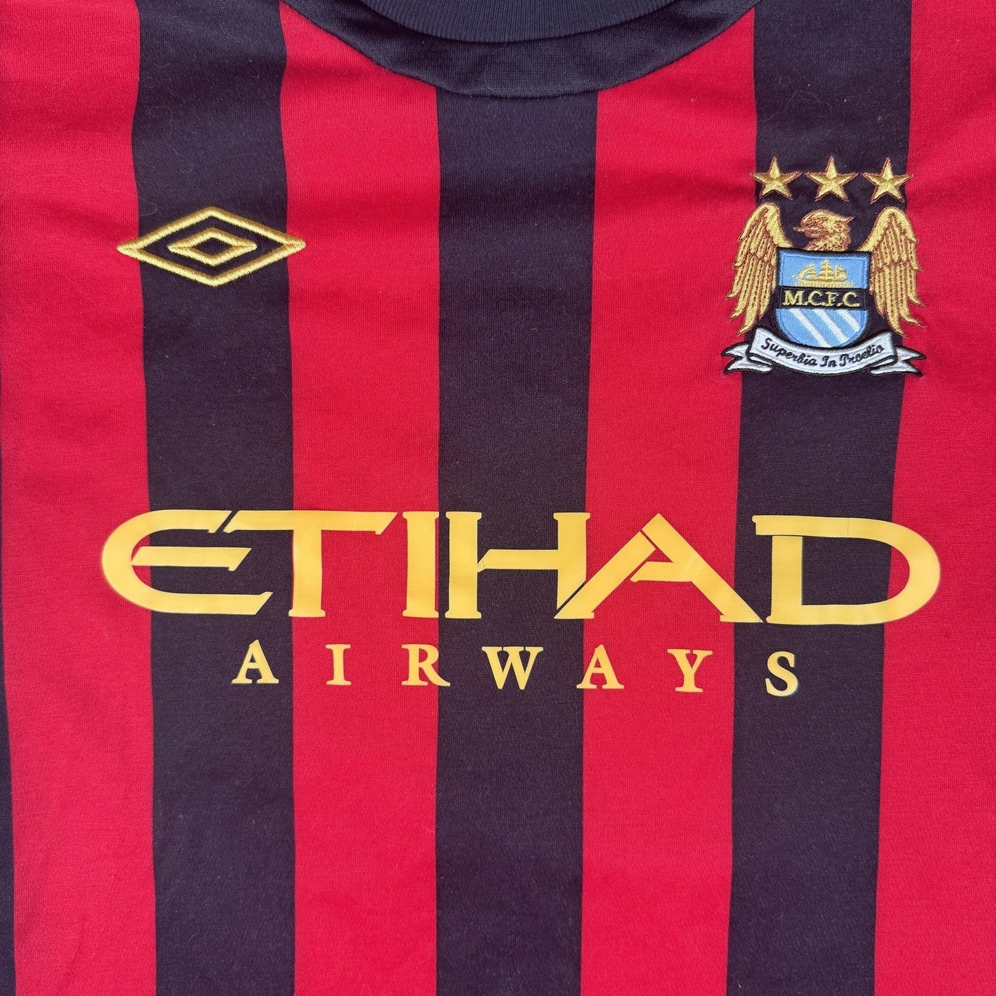 KUN AGUERO 16 Manchester City 2011/2012 Away Football Shirt Medium