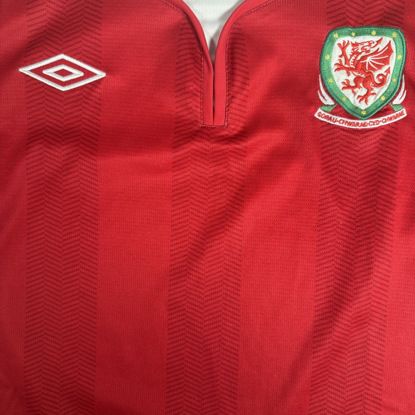 Wales 2011/2012 Home Football Shirt  Medium