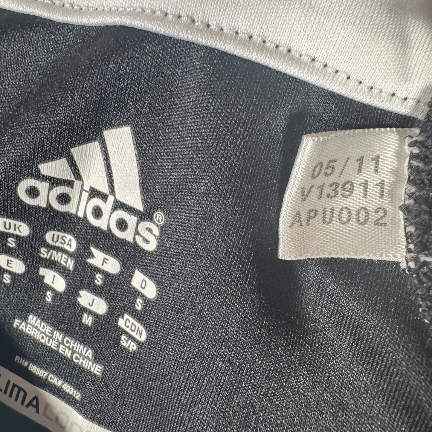 Chelsea 2011/2012 Away Football Shirt  Small