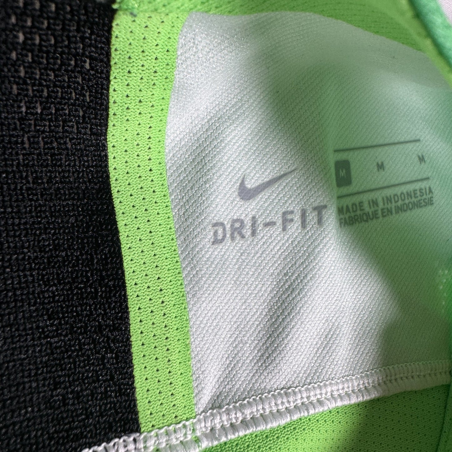 Chelsea 2018/2019 Long Sleeve Goalkeeper Football Shirt Medium