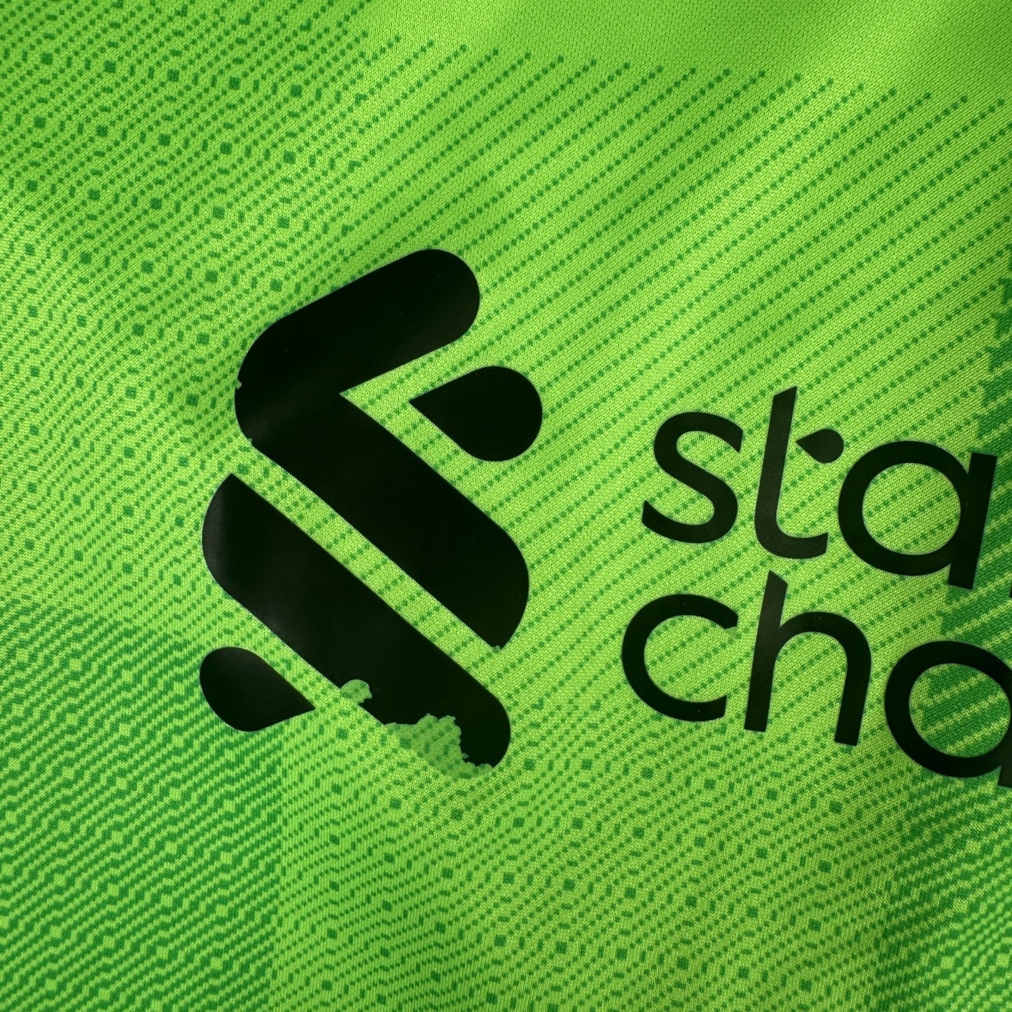 A.BECKER 1 Liverpool 2021/2022 Goalkeeper Football Shirt Small