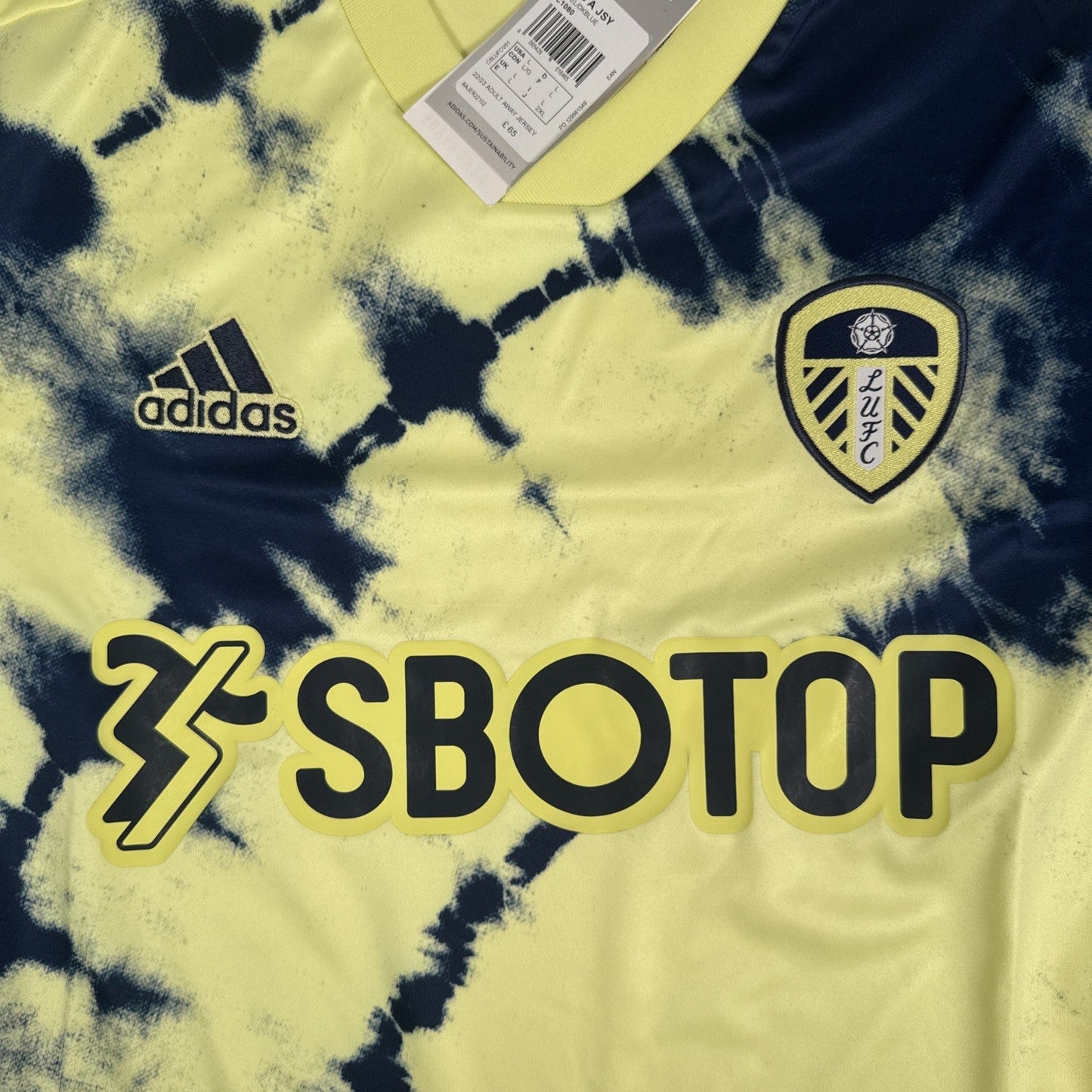 Leeds United 2022/2023 Away Football Shirt  Large BNWT