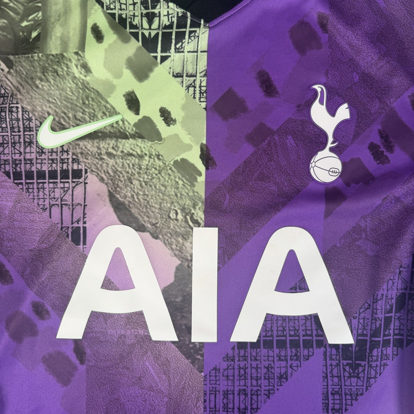 Tottenham Hotspur 2021/2022 Third Football Shirt  Medium