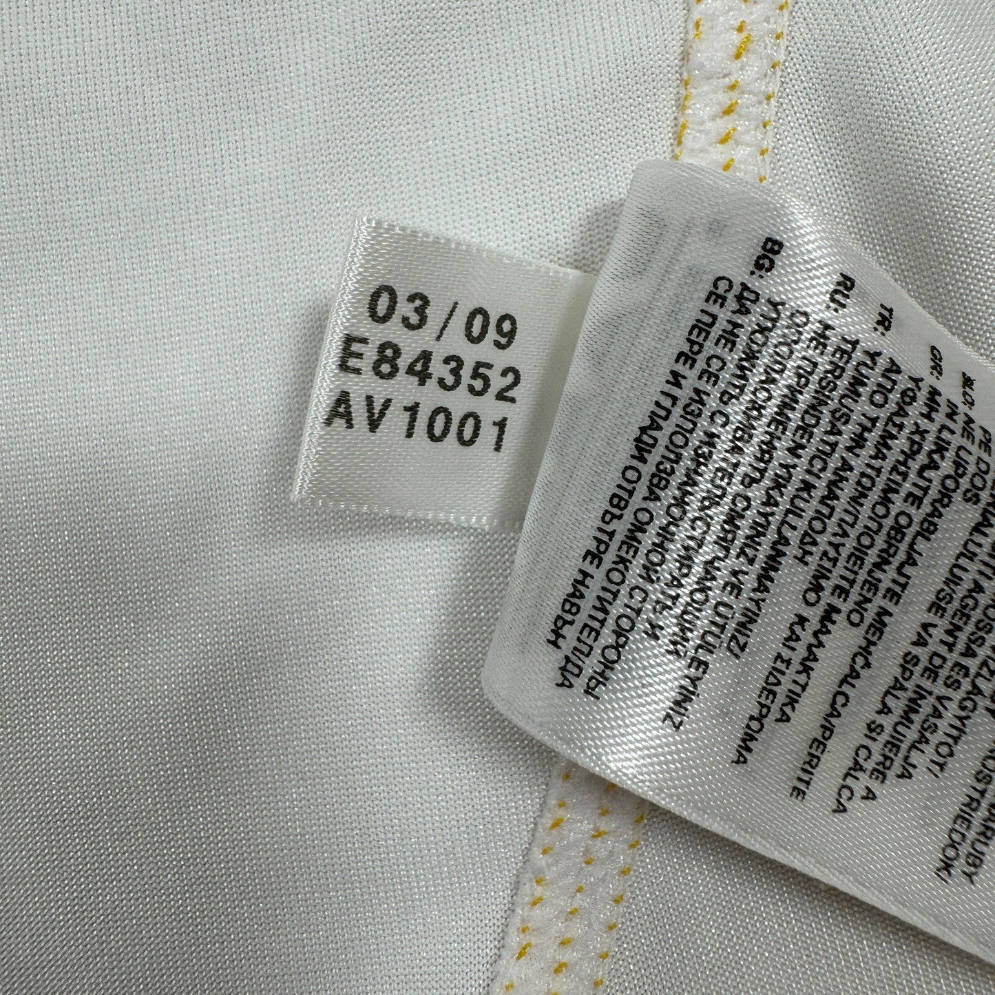 KAKA 8 Real Madrid 2009/2010 Home Football Shirt  Medium