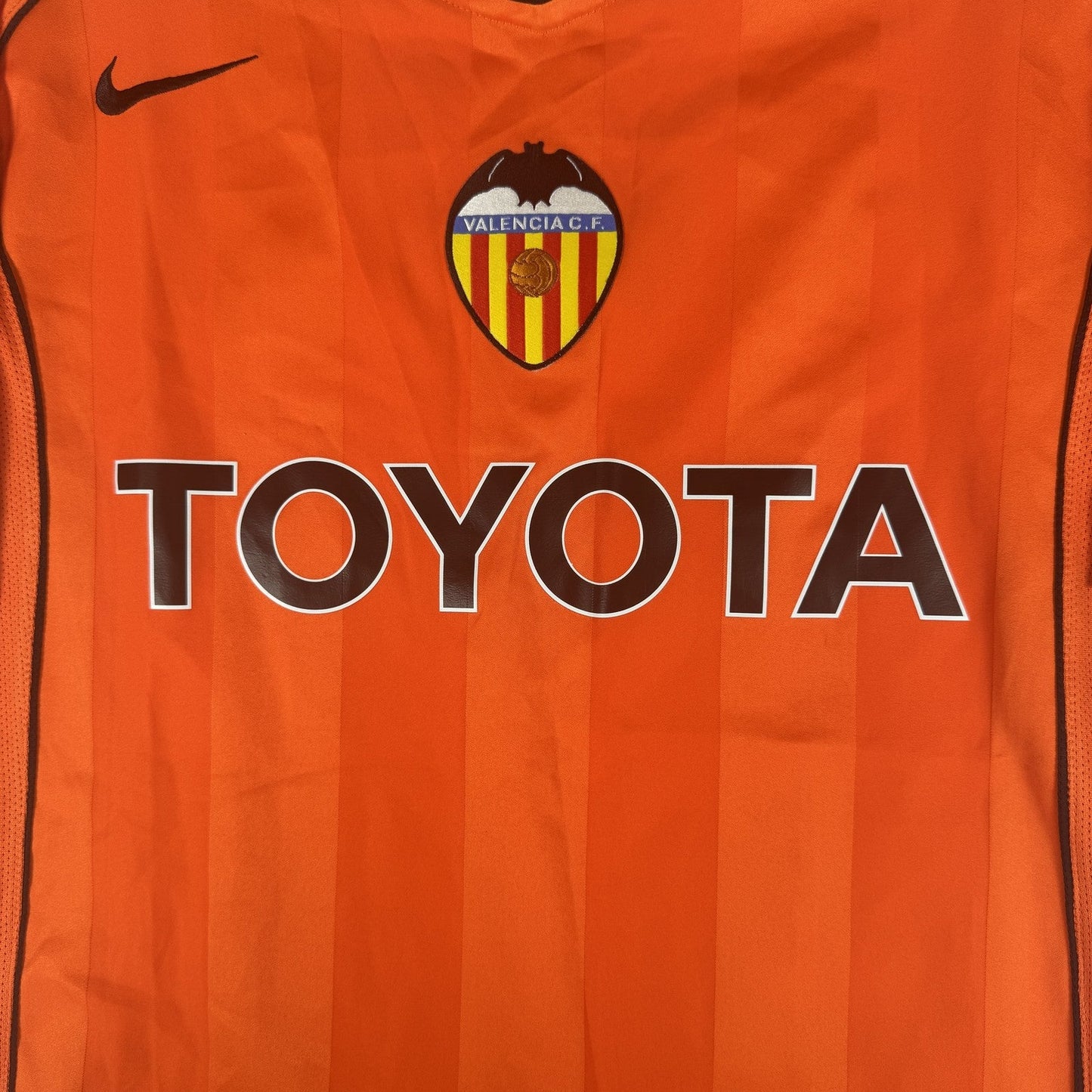 Valencia 2004/2005 Away Football Shirt  Medium