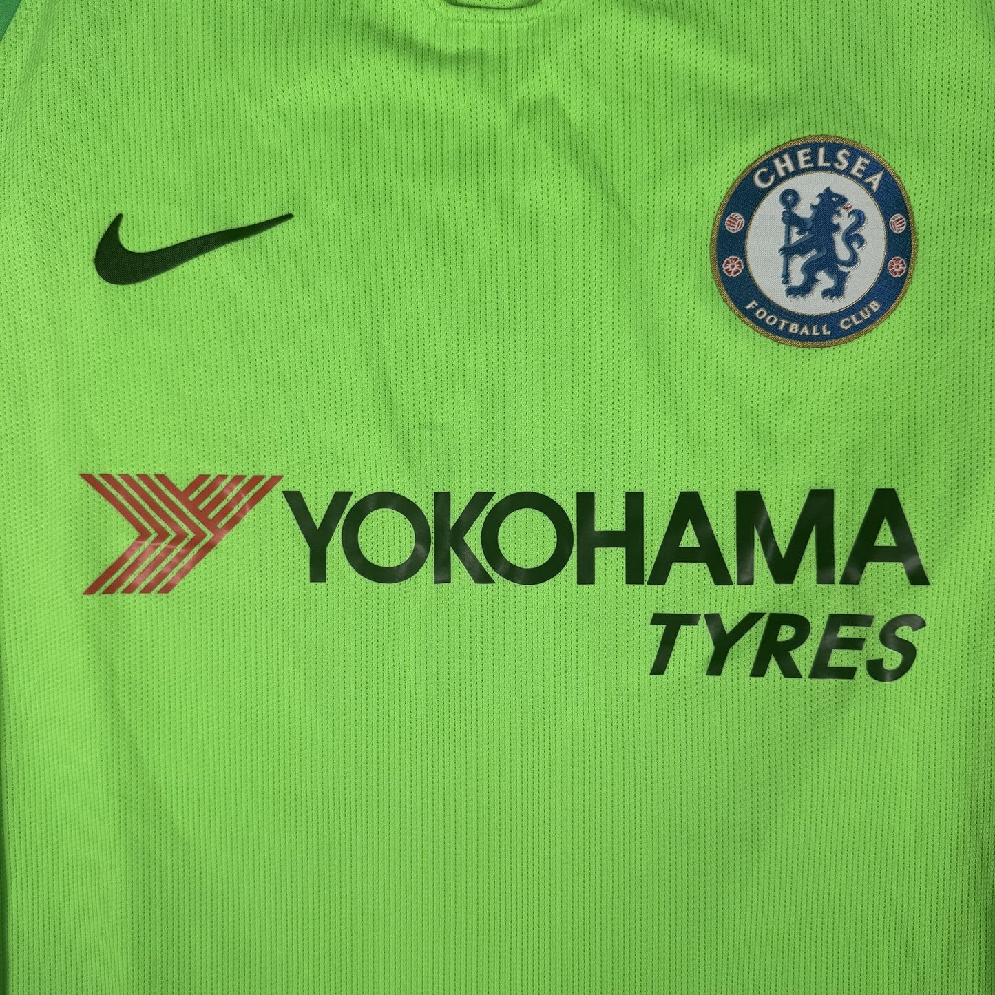 Chelsea 2018/2019 Long Sleeve Goalkeeper Football Shirt Medium