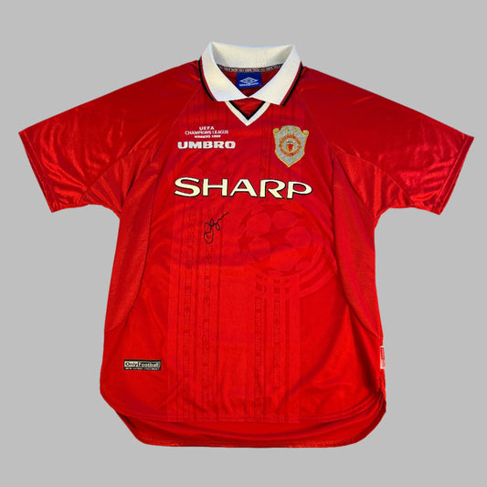 Manchester United 1999 European Home Shirt 2 Star