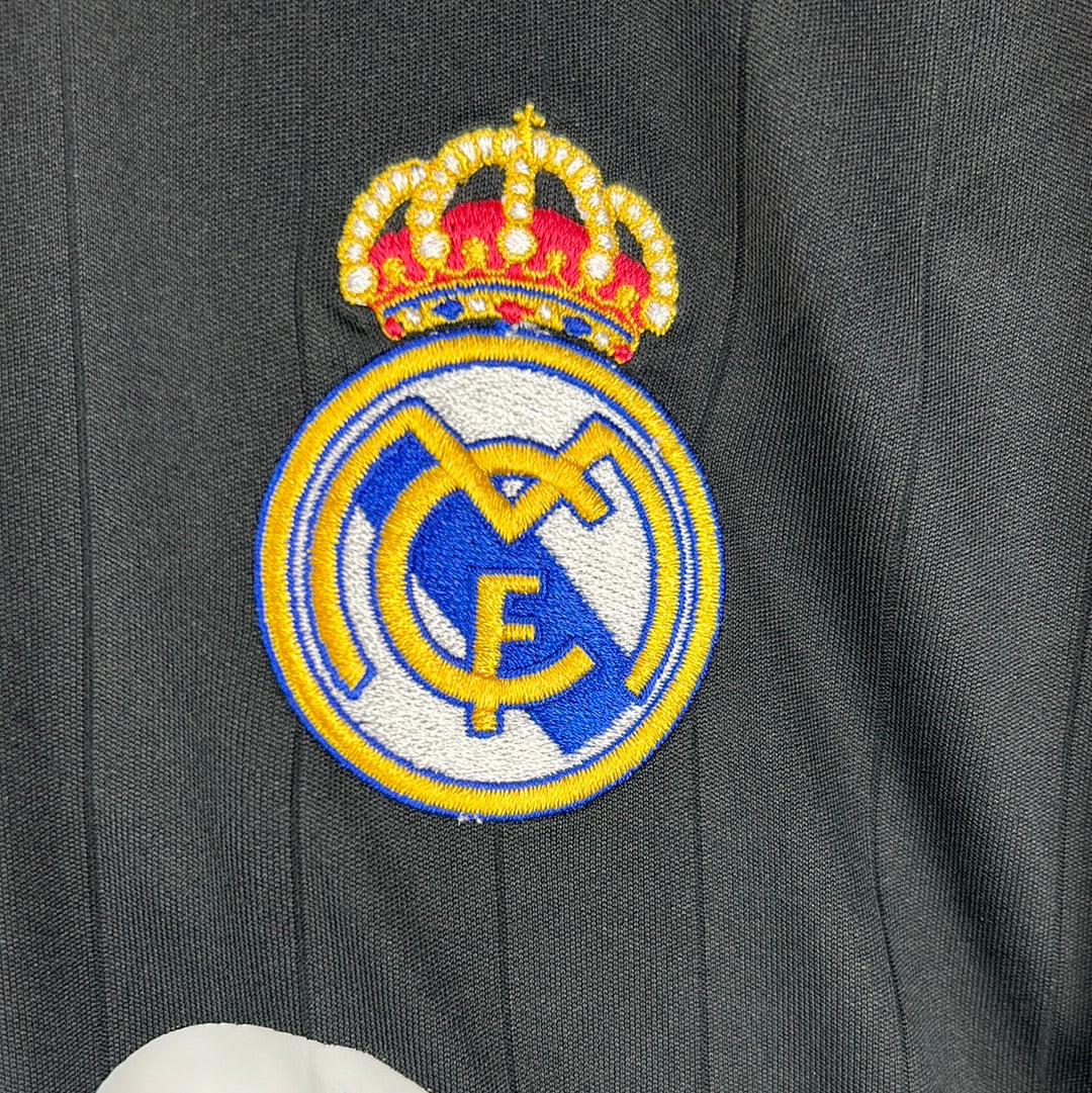 Real Madrid 2006/2007 Player Issue Away Shirt - V Nistelrooy 17