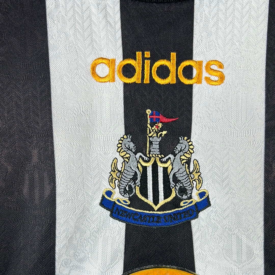 Newcastle United 1997/1998 Home Shirt - Medium