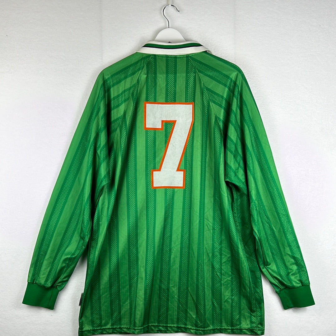 Ireland 1996 Match Worn/ Player Issue Home Shirt  Back with 7 print